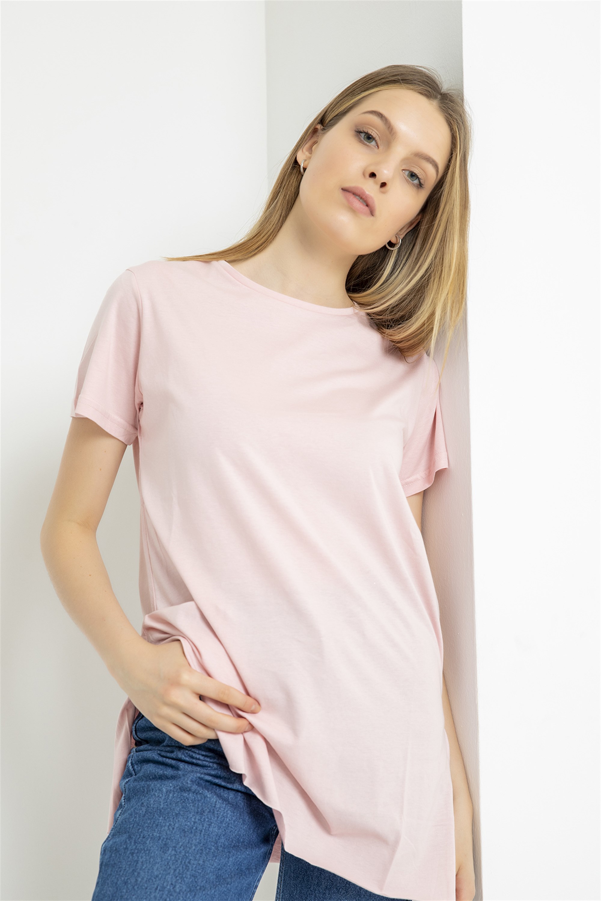 Yırtmaçlı Pudra Rengi Basic Kadın T-Shirt