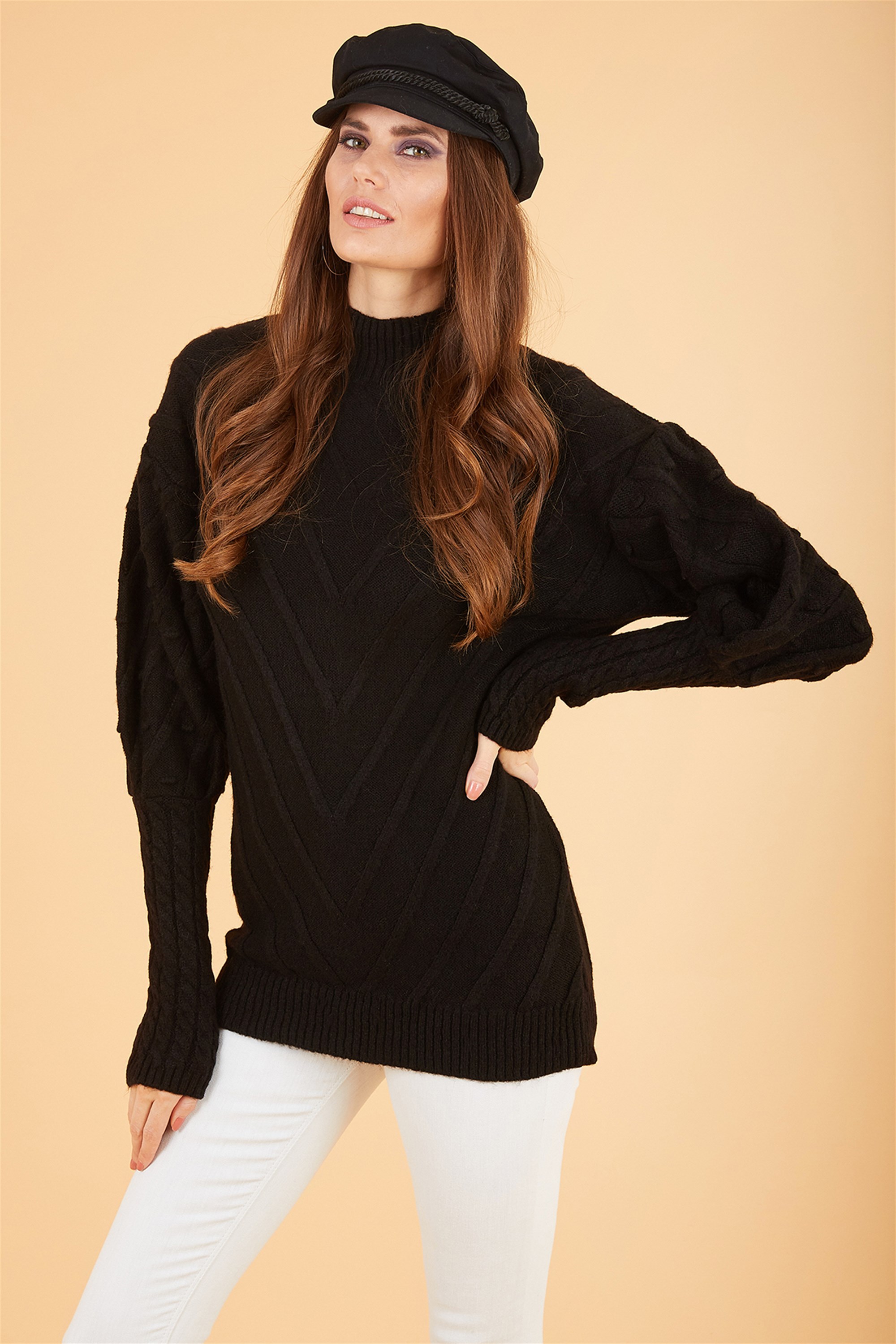 Balon Kollu Dik Yaka Siyah Triko Kazak