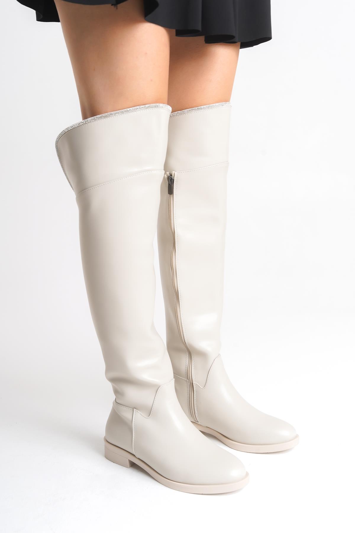 Bej Rengi Deri Binici Diz Üstü Kısa Topuklu Kaymaz Taban Fermuarlı Bihter Kadın Çizme
