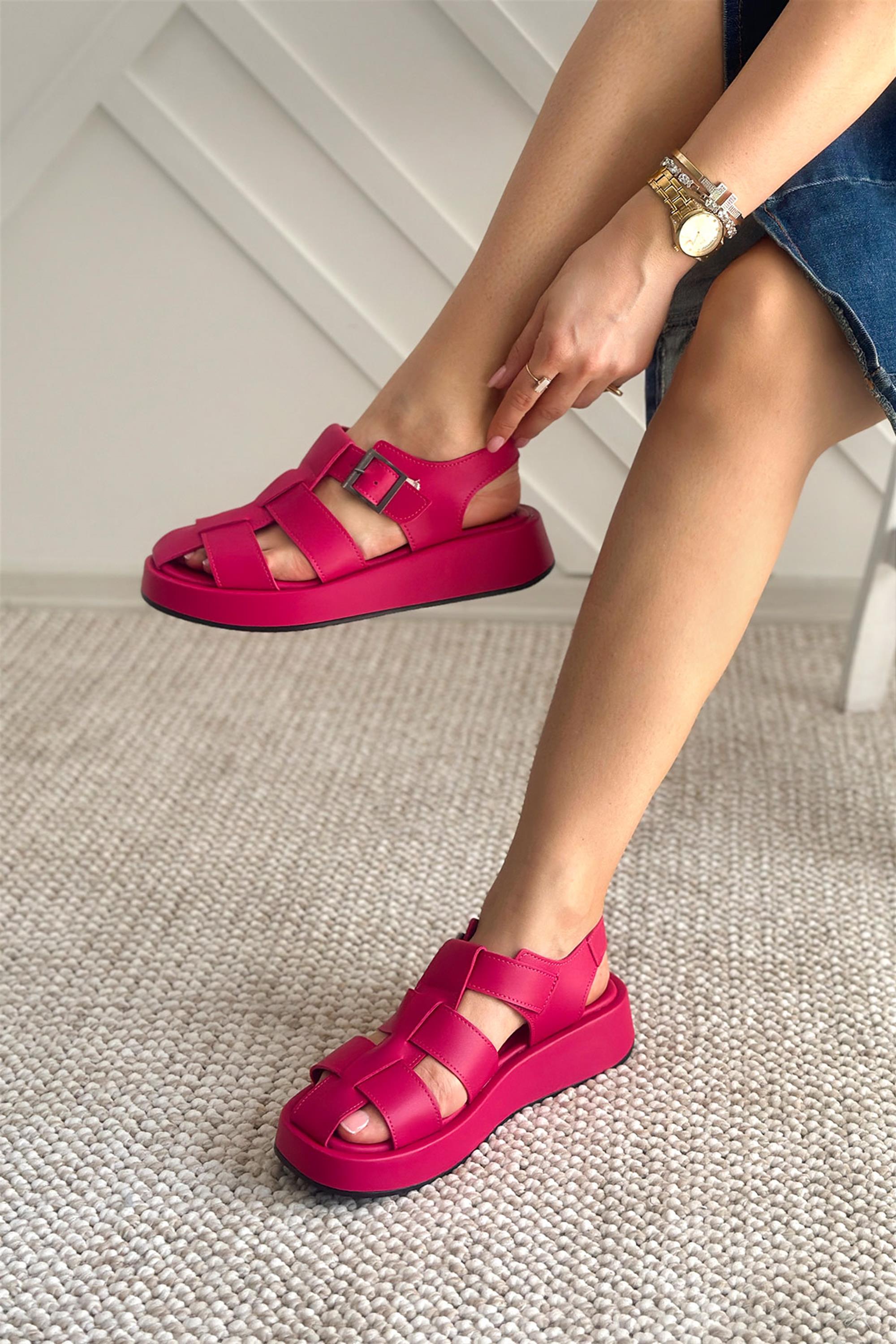 Dano Fuşya Pembe Yazlık Düz Kadın Sandalet Ayakkabı