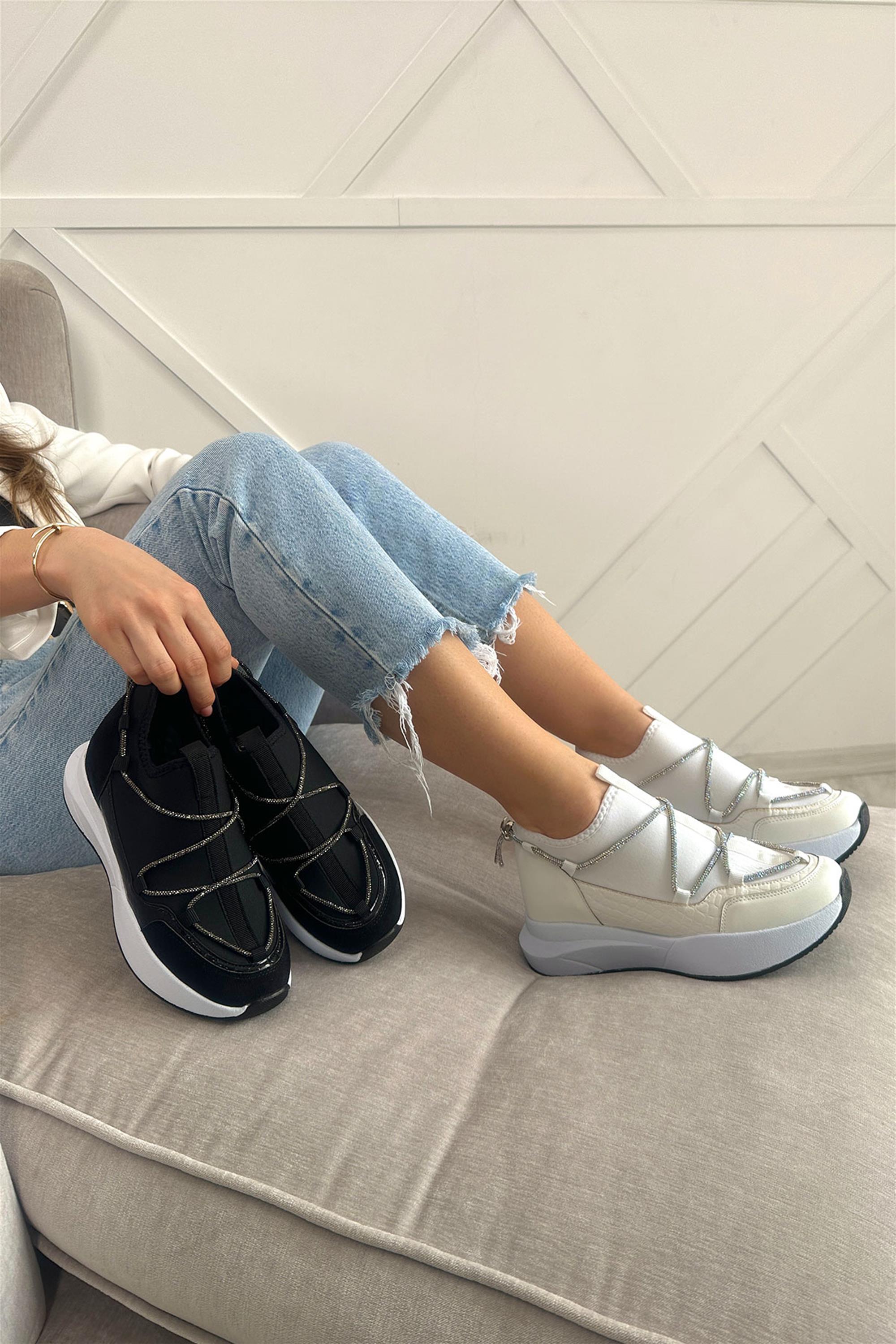 Darla Deri Beyaz Streç Taşlı Kalın Tabanlı Gizli Dolgu Topuklu Kadın  Sneaker Spor Ayakkabı