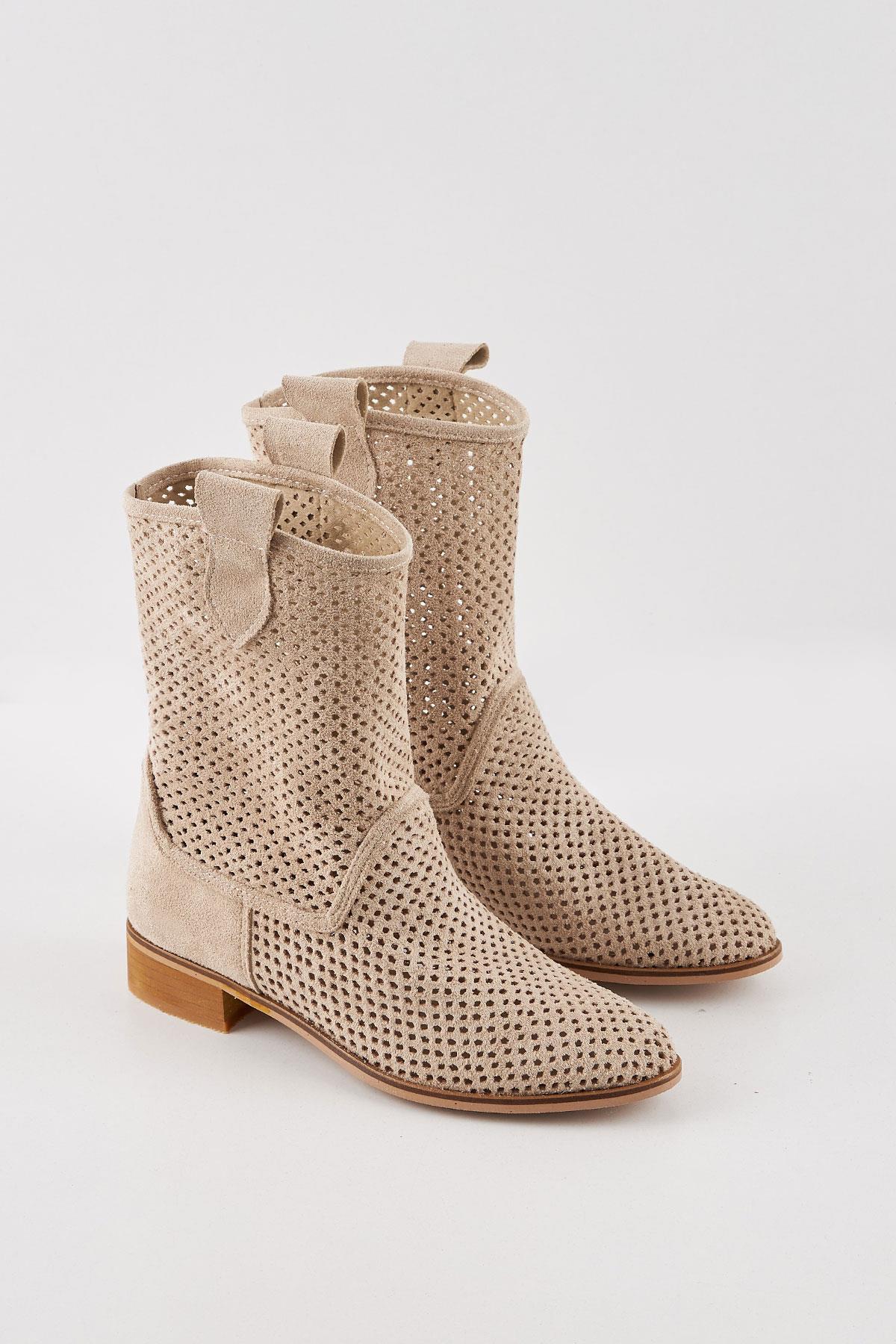 Devine Bej Yazlık Bot