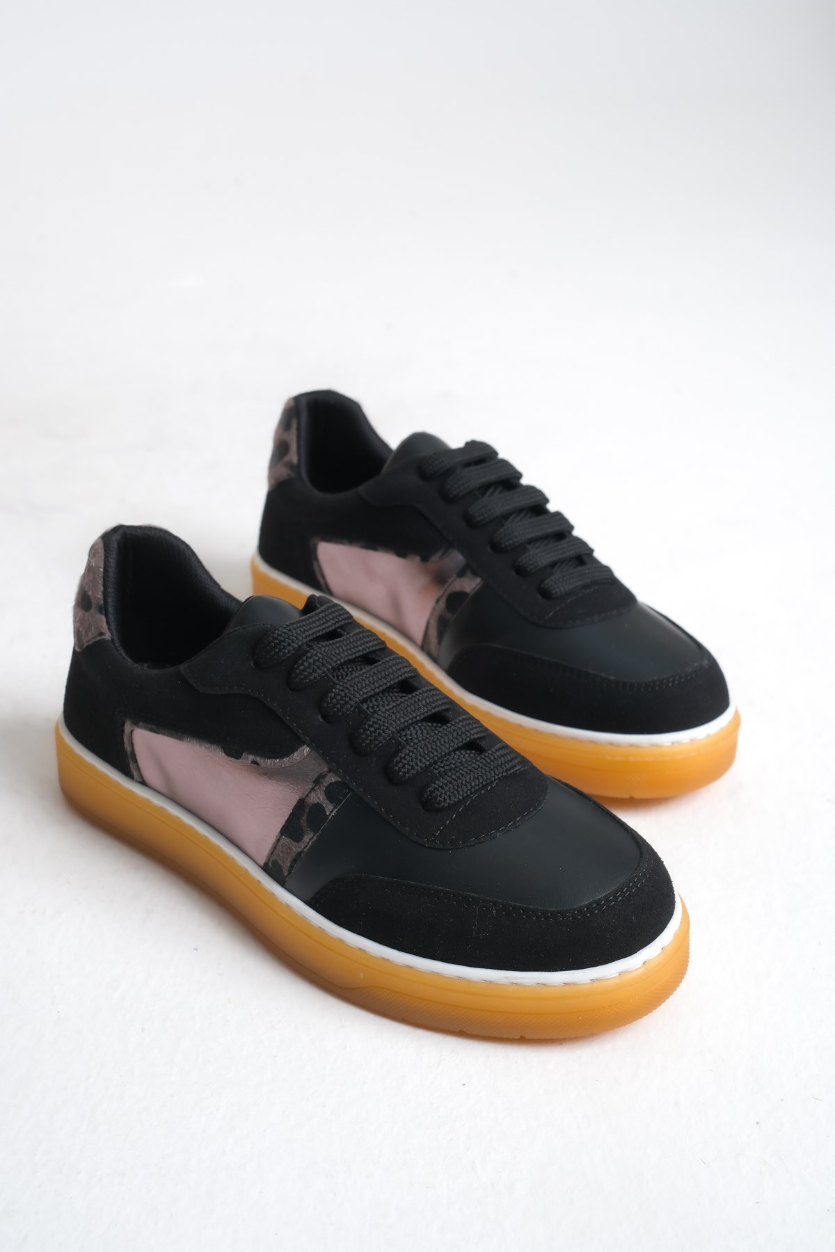 EVA SNEAKERS