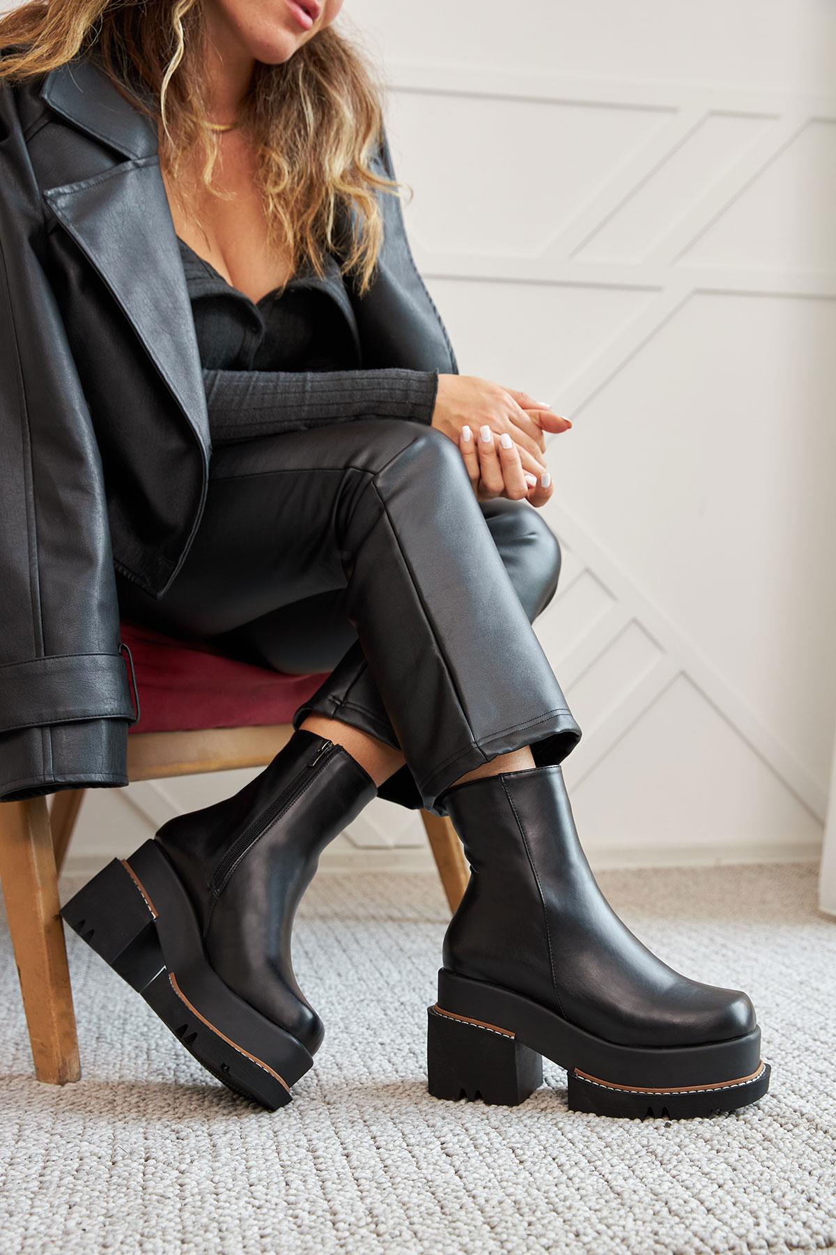 Hayle Siyah Platformlu Kalın Taban Bot