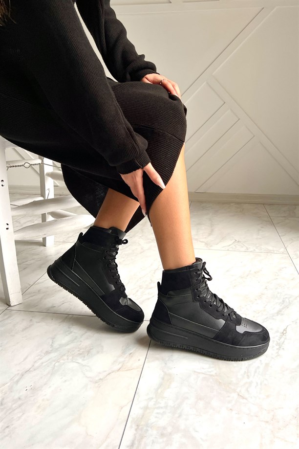 Sakora Siyah Deri Kalın Tabanlı Kadın Spor Bot Ayakkabı
