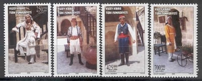 0208 Yerel Kıyafetler
