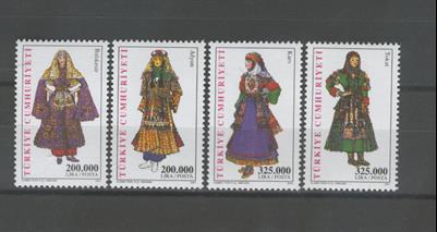 0856 Türk Kadın Kıyafetleri