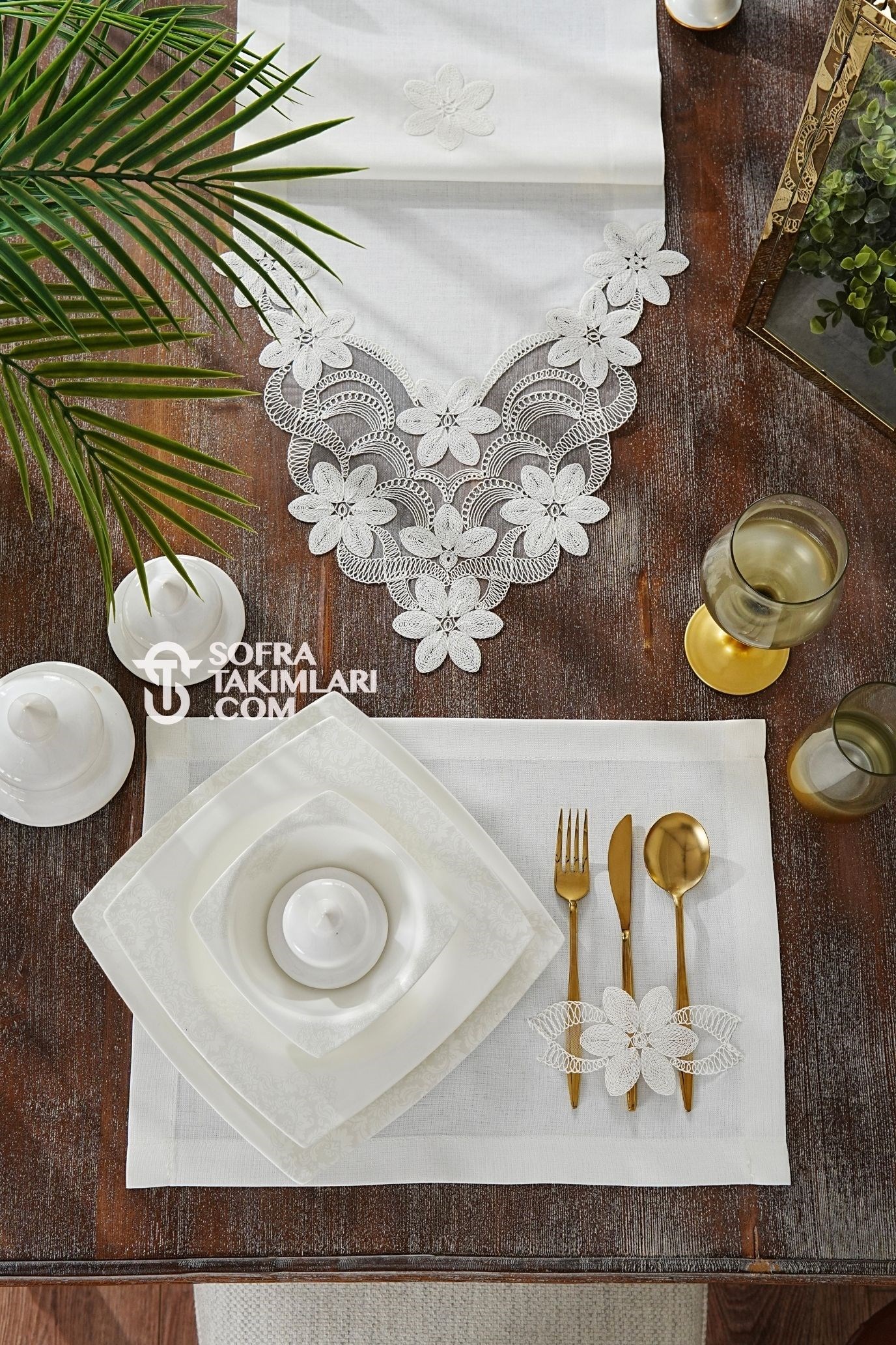 Feride Model Amerikan Servis Seti - Kırık Beyaz Dantel - Kırık Beyaz Kumaş