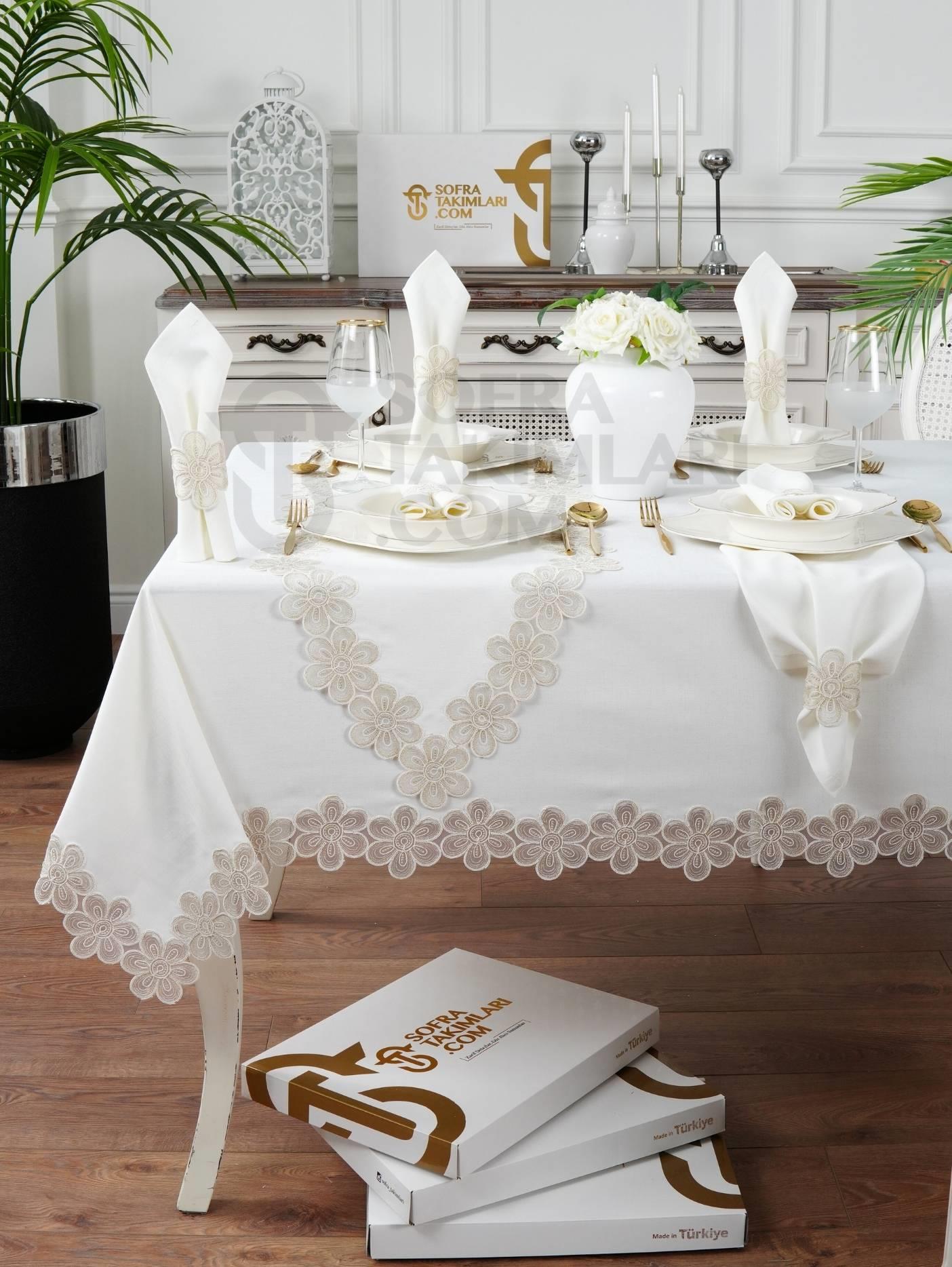 Fonya Lüx Masa Örtüsü Takımı 26 Parça - Gold Dantelli