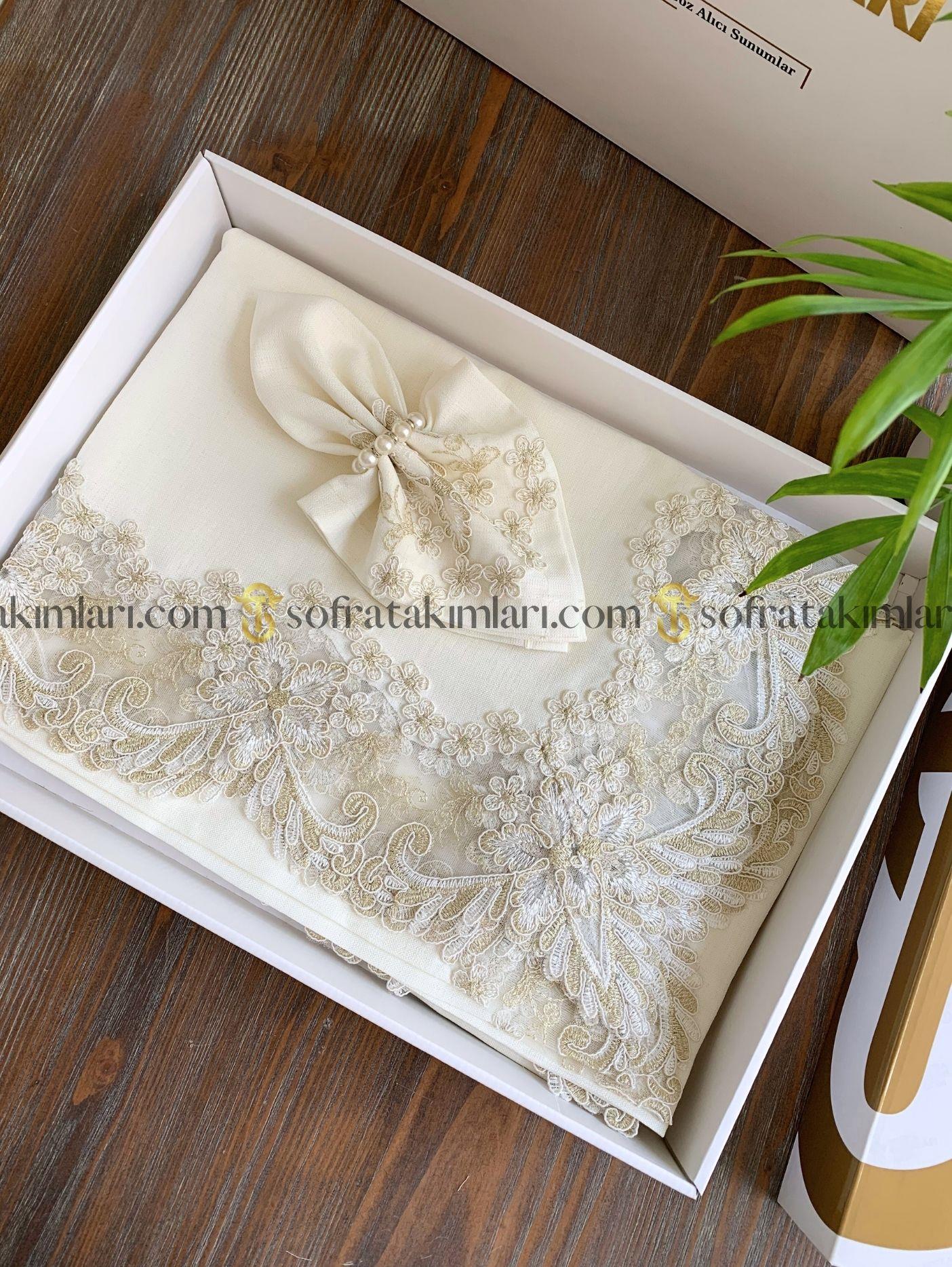 Lüx Masa Örtüsü + Peçete Takımı - 25 Parça - ST018