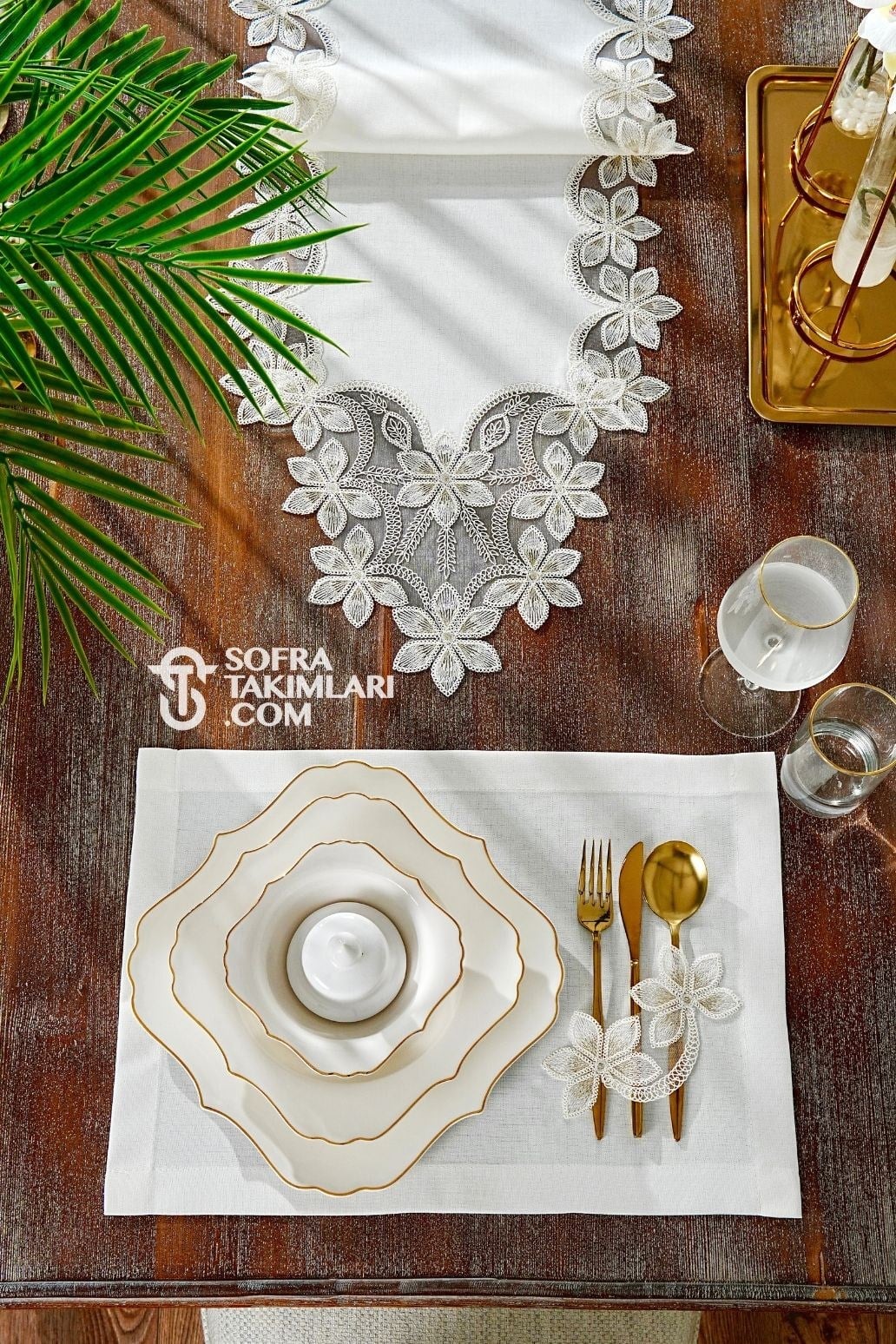 Manolya Model Amerikan Servis Seti -  Gold Dantel - Kırık Beyaz Kumaş