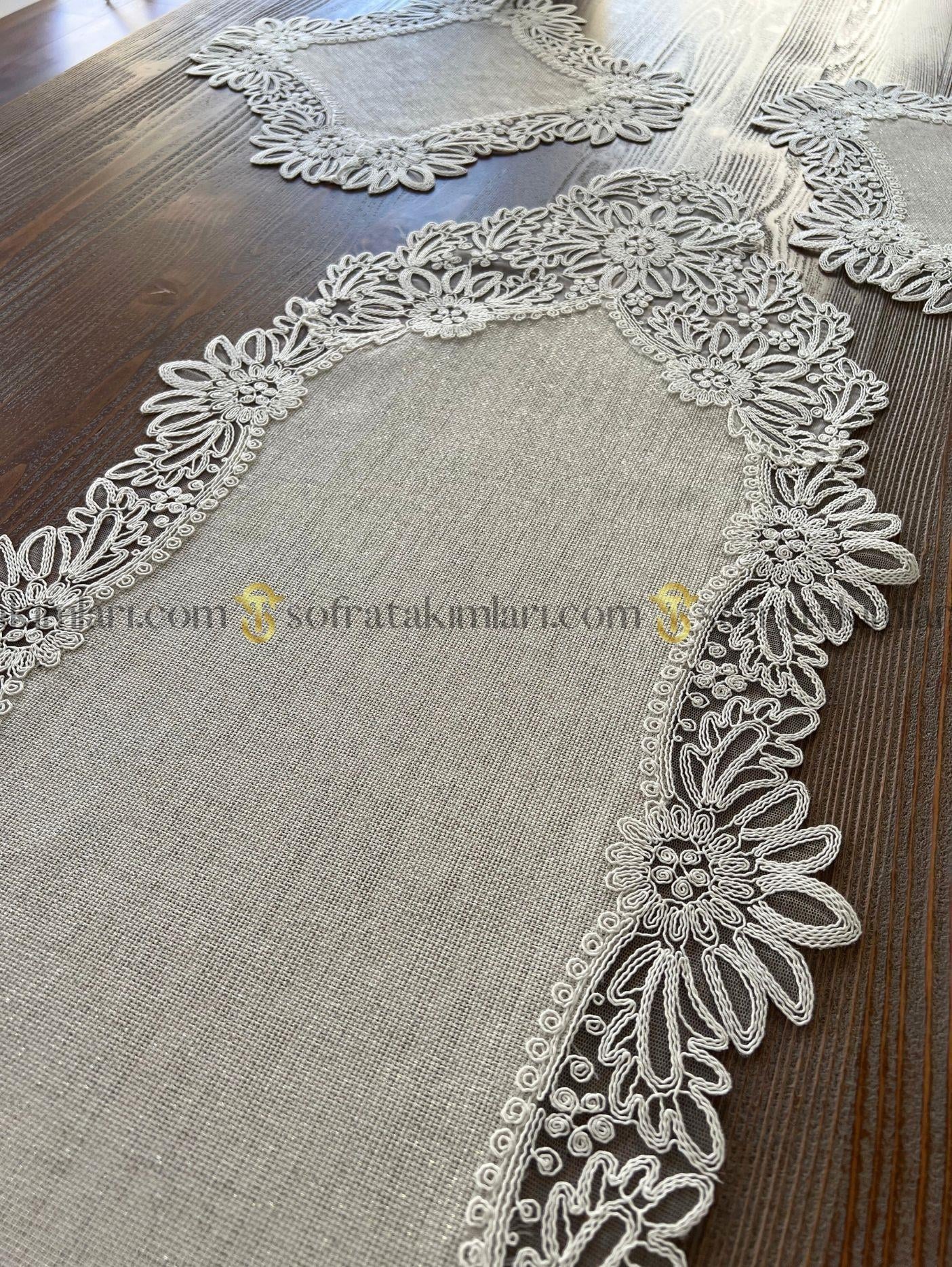 Mona Model 5 Parça Salon Örtü Takımı - Kırık Beyaz Dantelli - Işıltılı Taş Rengi Kumaş