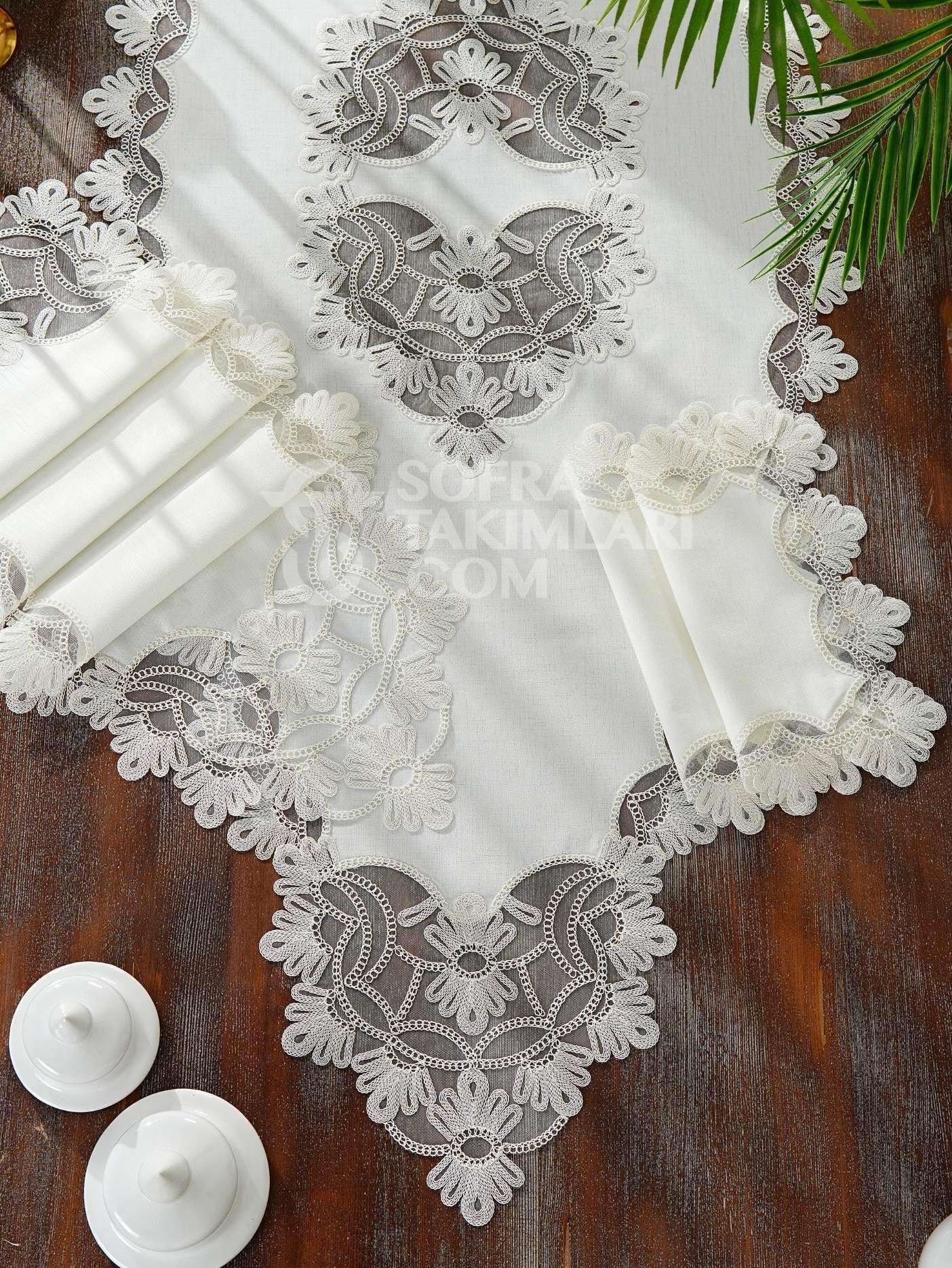 Sofia Model 5 Parça Salon Örtü Takımı - Kırık Beyaz Dantelli - Kırık Beyaz Kumaş  