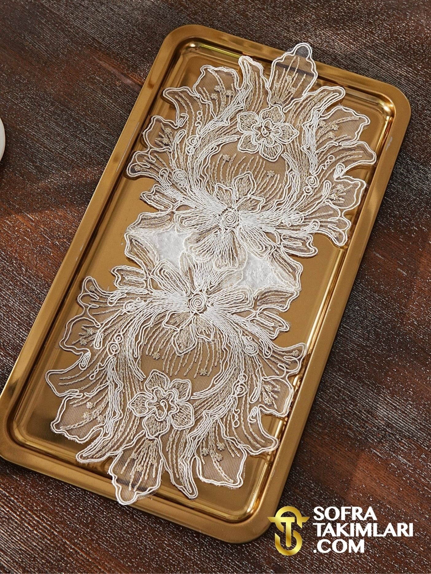 Taj Mahal Model Tepsi Örtüsü - Kırık Beyaz Kadife Kumaş