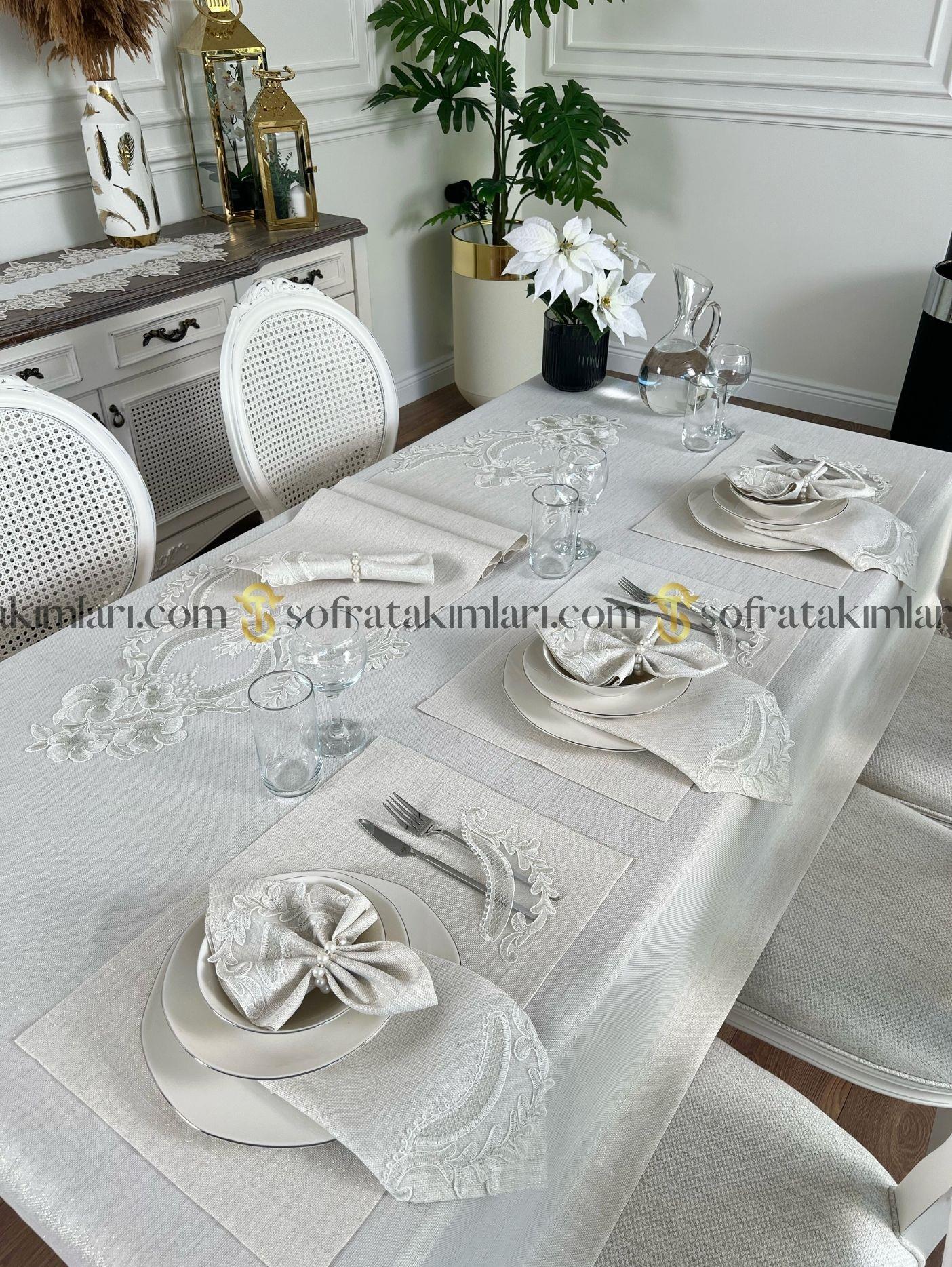 Zahira Model Eko Sofra Takımı 38 Parça Amerikan Servisli Set - Gümüş Dantelli - Işıltılı Taş Rengi Kumaş