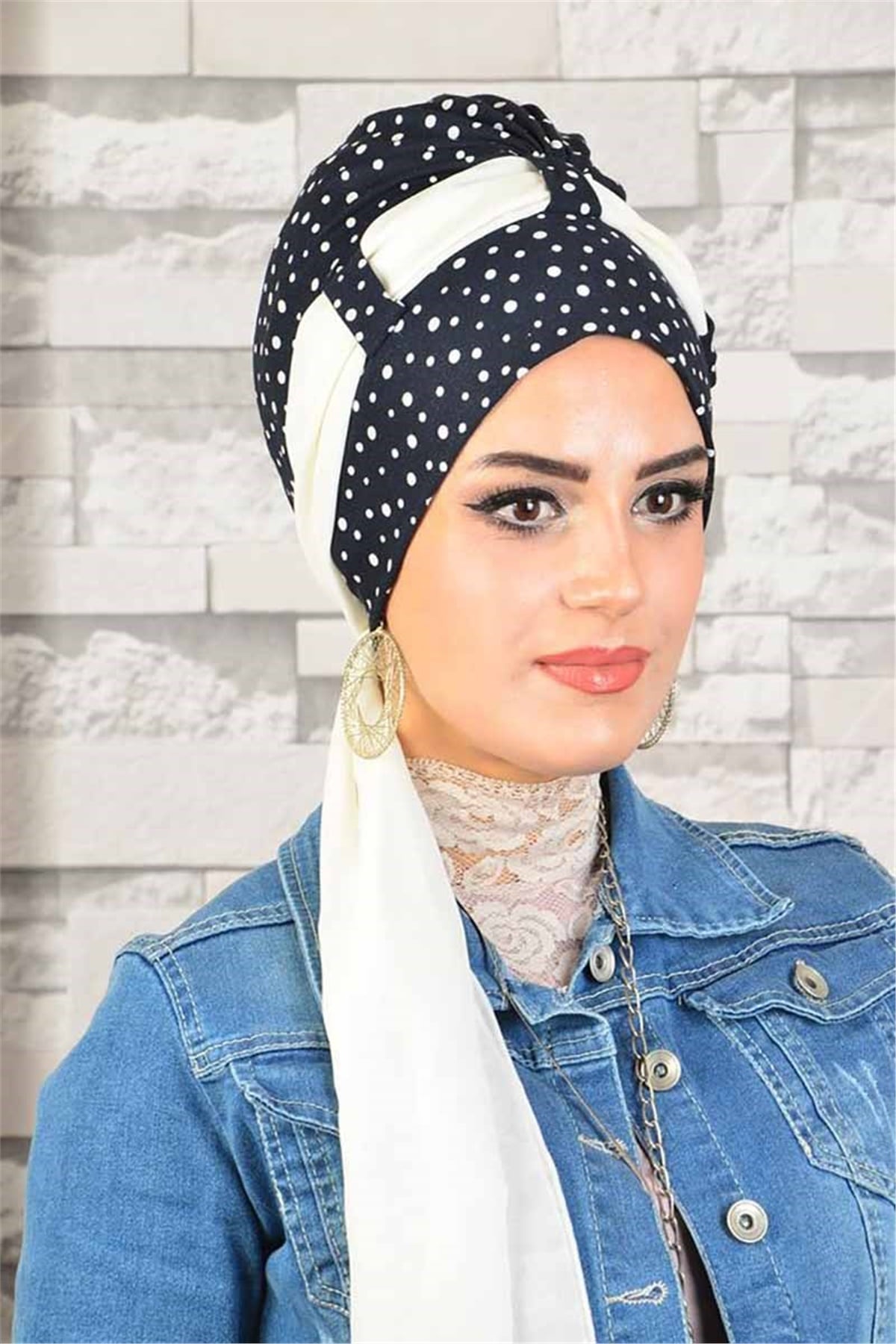 Beyaz Puantiyeli Lacivert Pratik Fularlı Bone tb2045