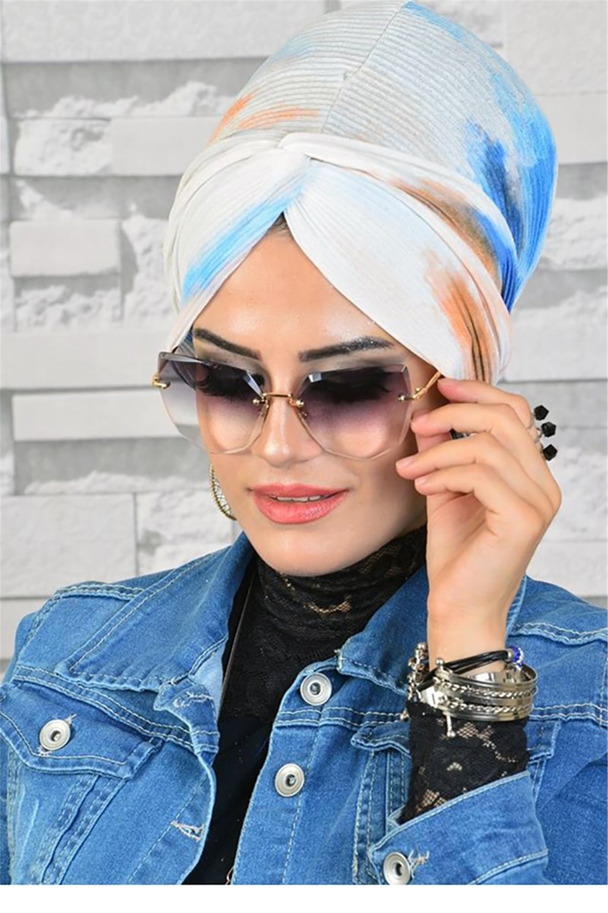 Desenli Piliseli Kırık Beyaz Bandana Hazır Şal tb1008