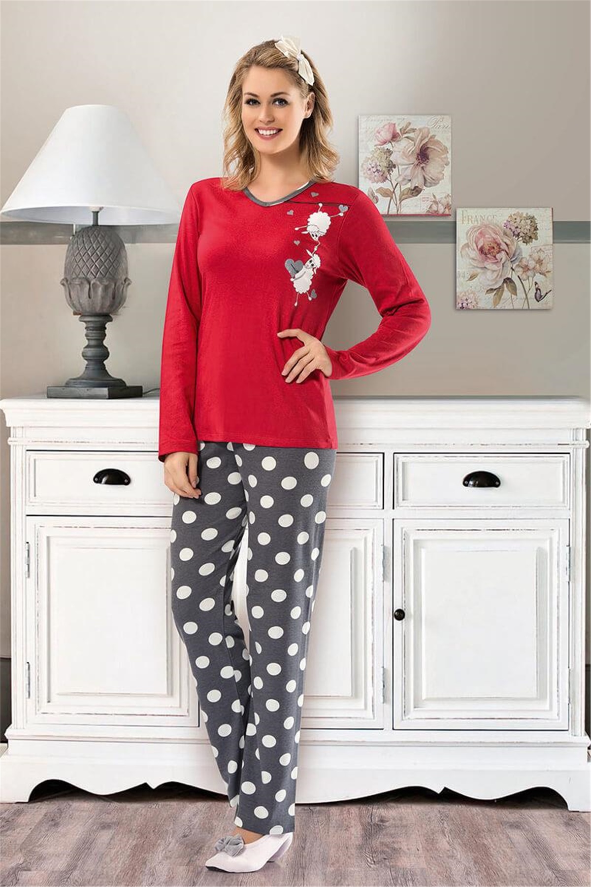 NBB 6949 Bayan V Yaka Kuzu Desenli Pijama Takımı