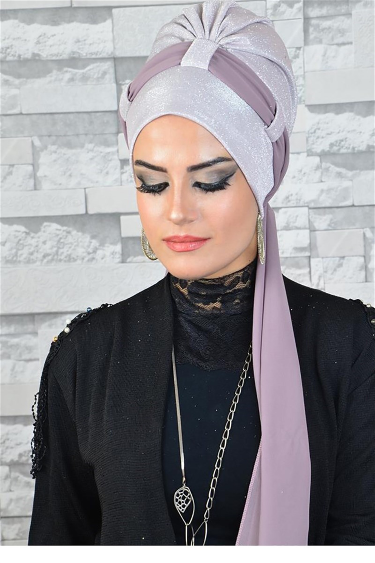 Simli Buz Beyazı Fularlı Bone Pudra Detaylı