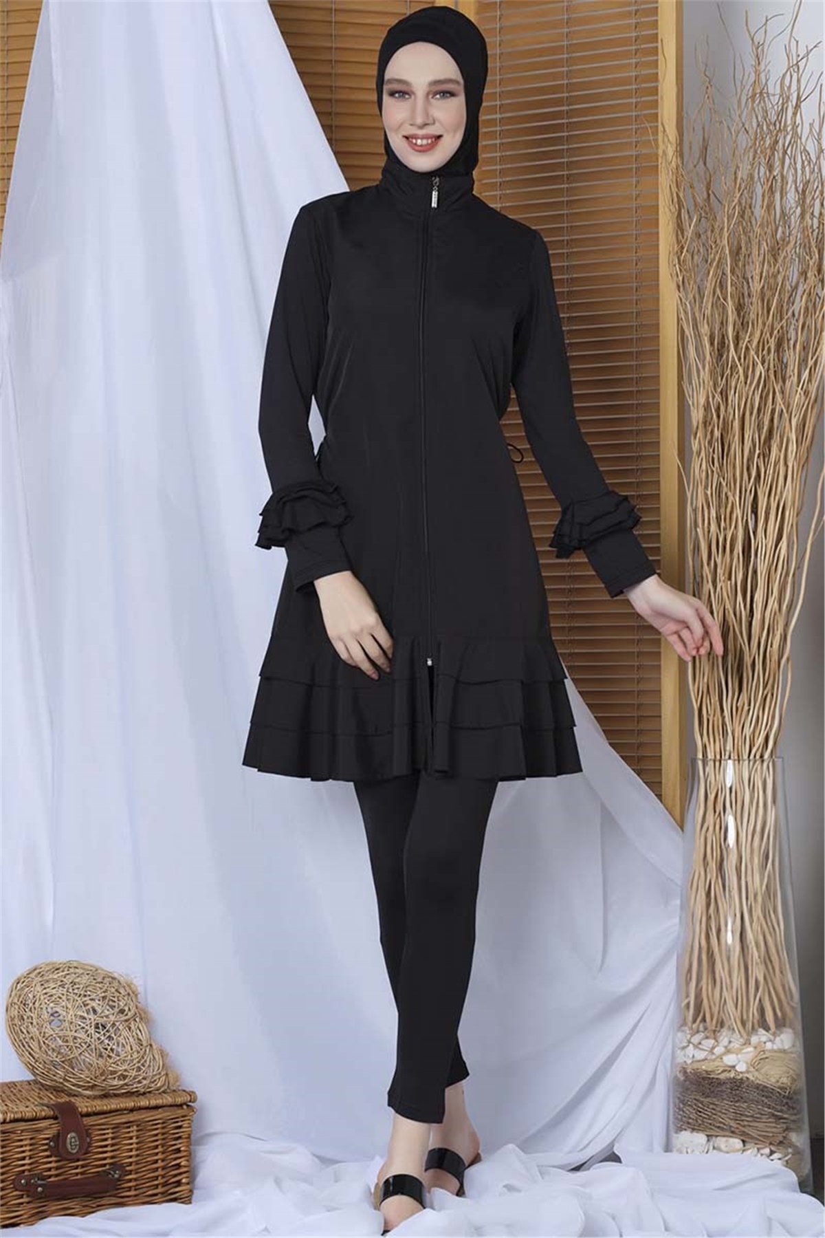 Siyah Modern Tam Kapalı Haşema T20146