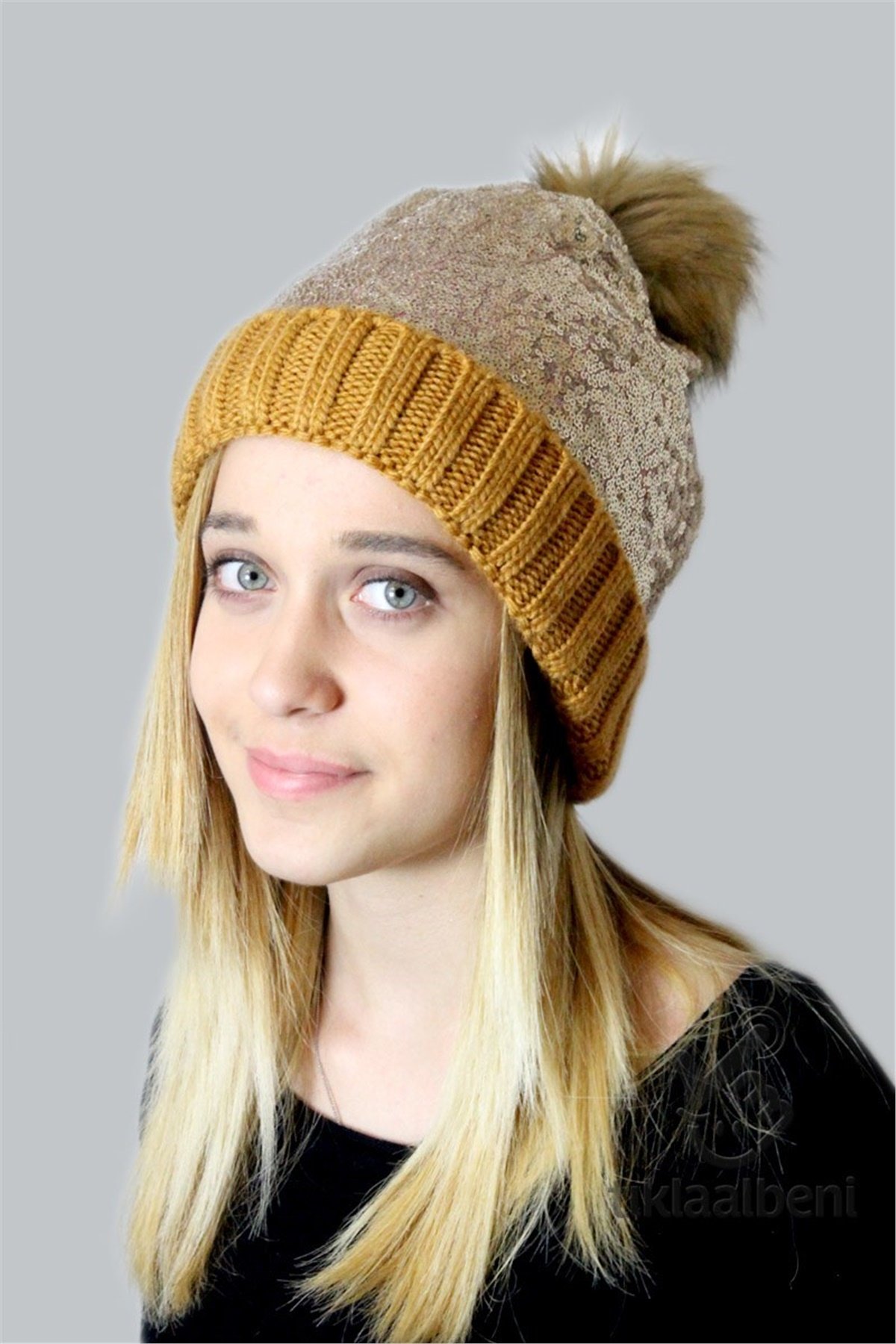 Valeri 10210  Pullu Renkli Bere 