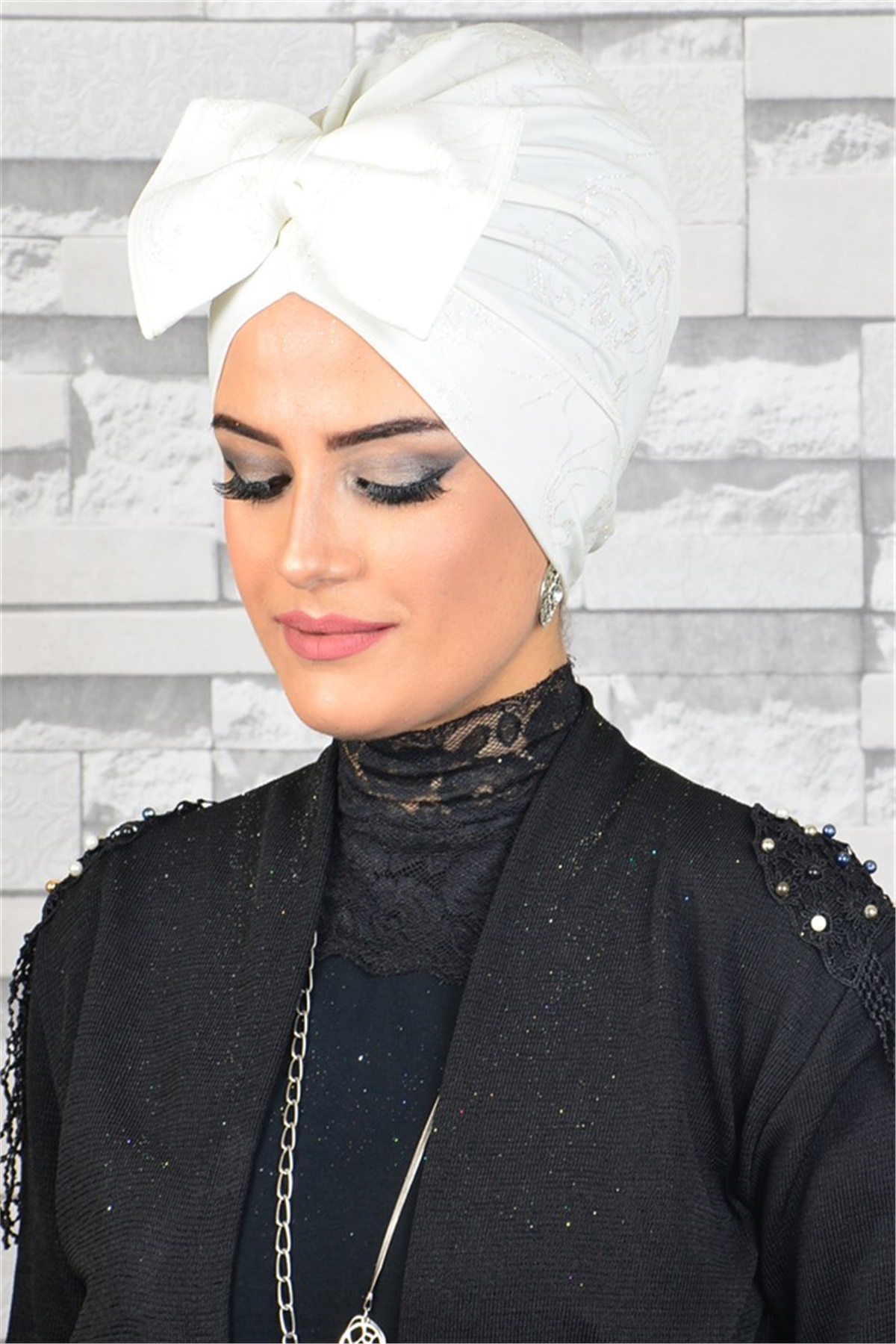 Beyaz Simli Tesettür Bone tb2002