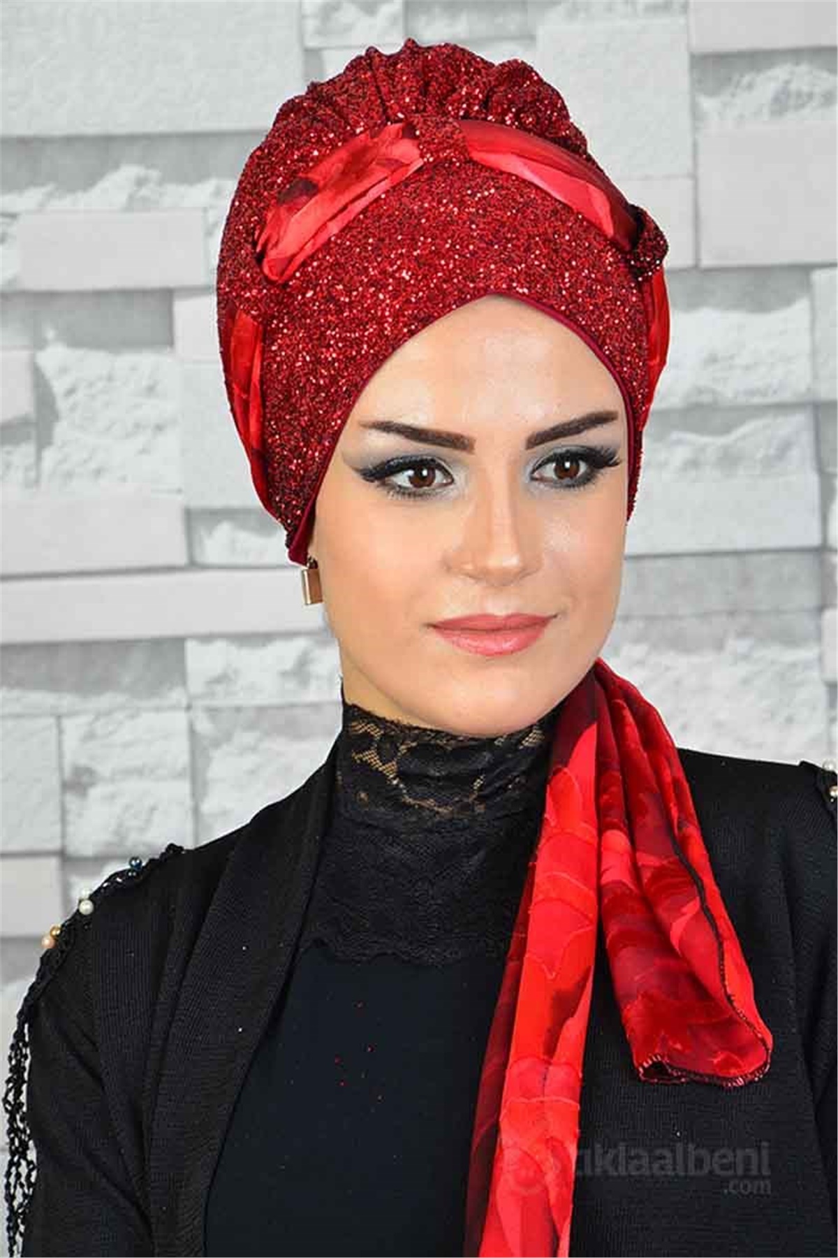 Biritli Kırmızı Simli İşlemeli hazır Abiye Bone Şal bna005