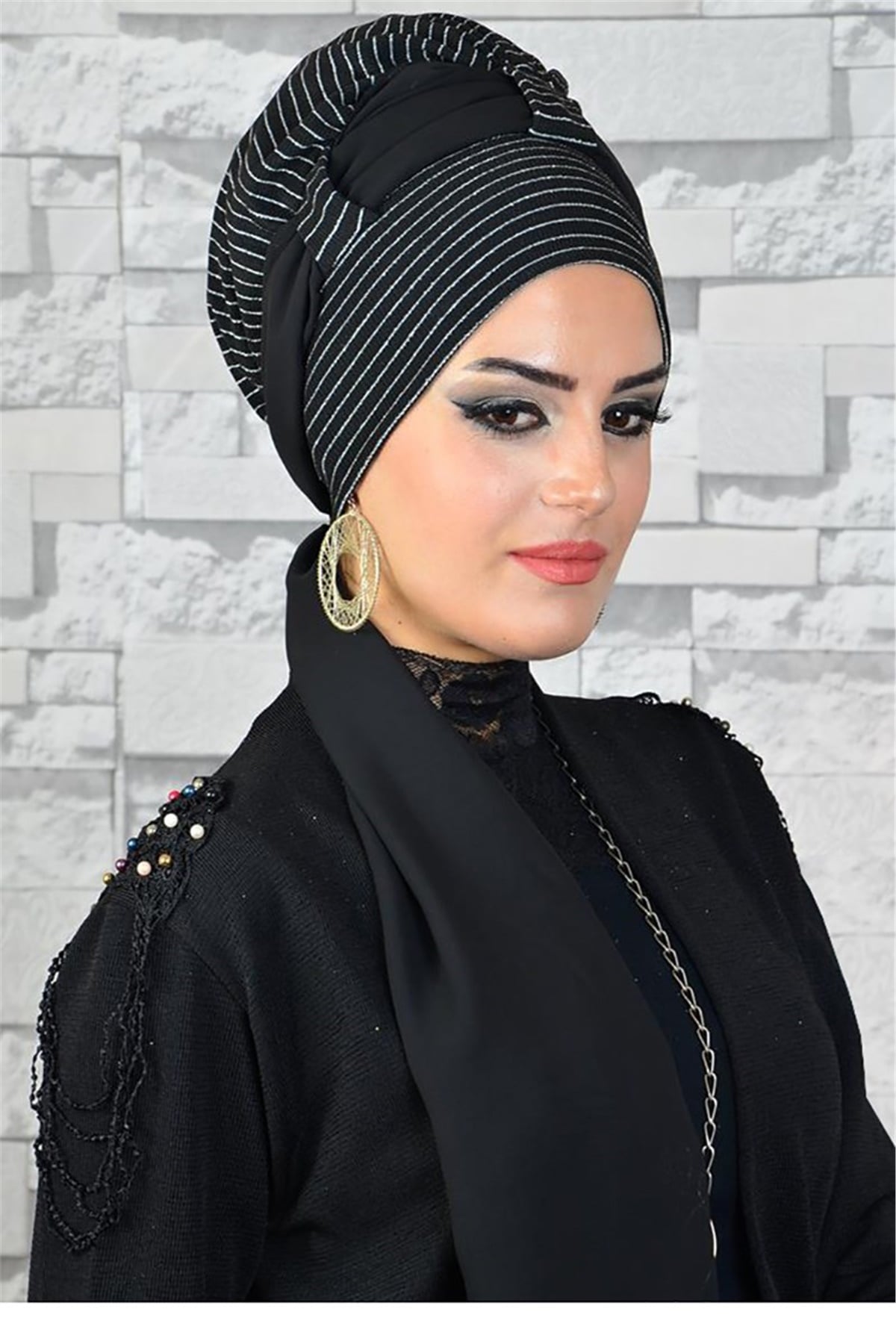 Çizgili Fularlı Bone tb2030