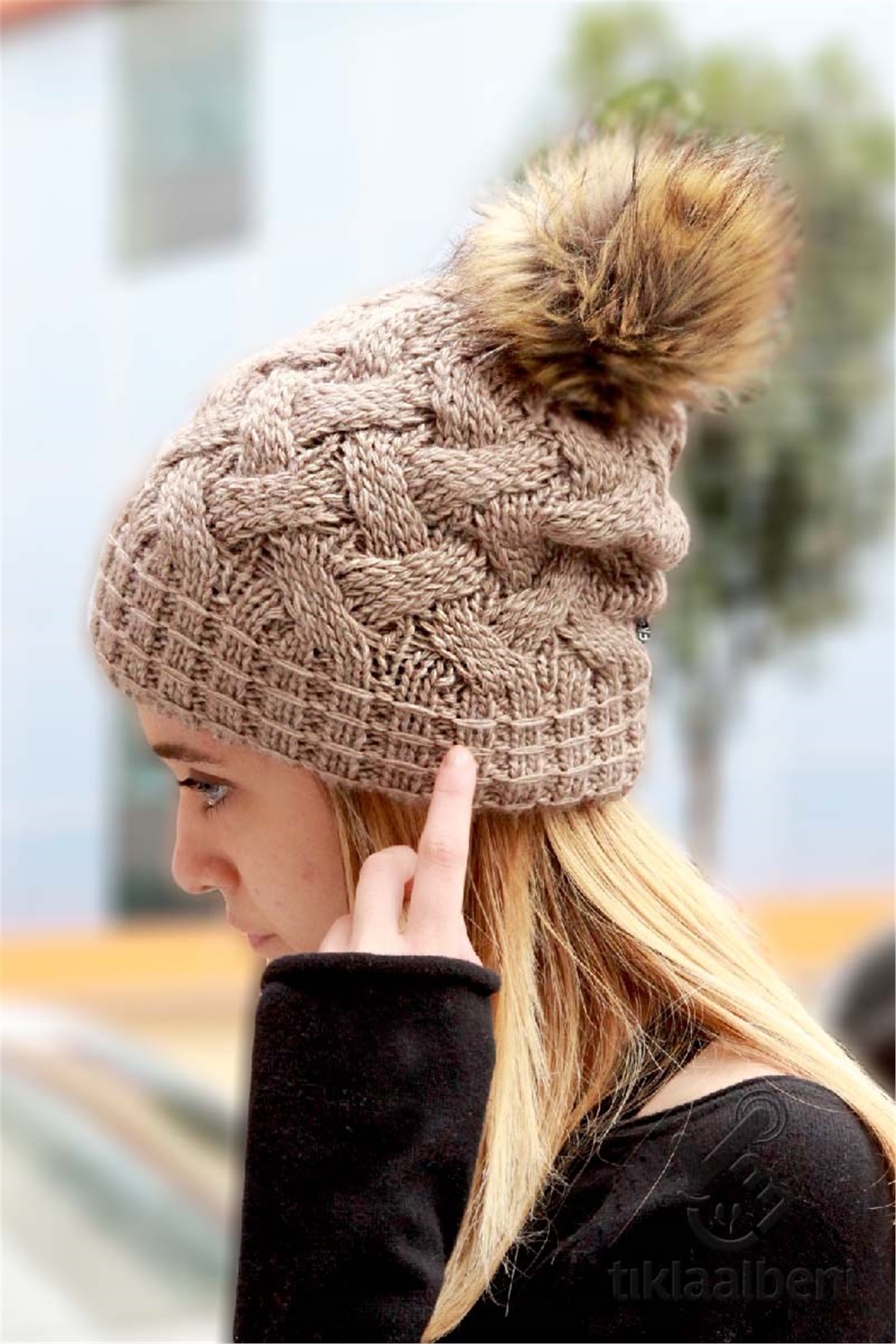 Kürk Ponponlu Çift Kat Bayan Bere 52210 Vizon