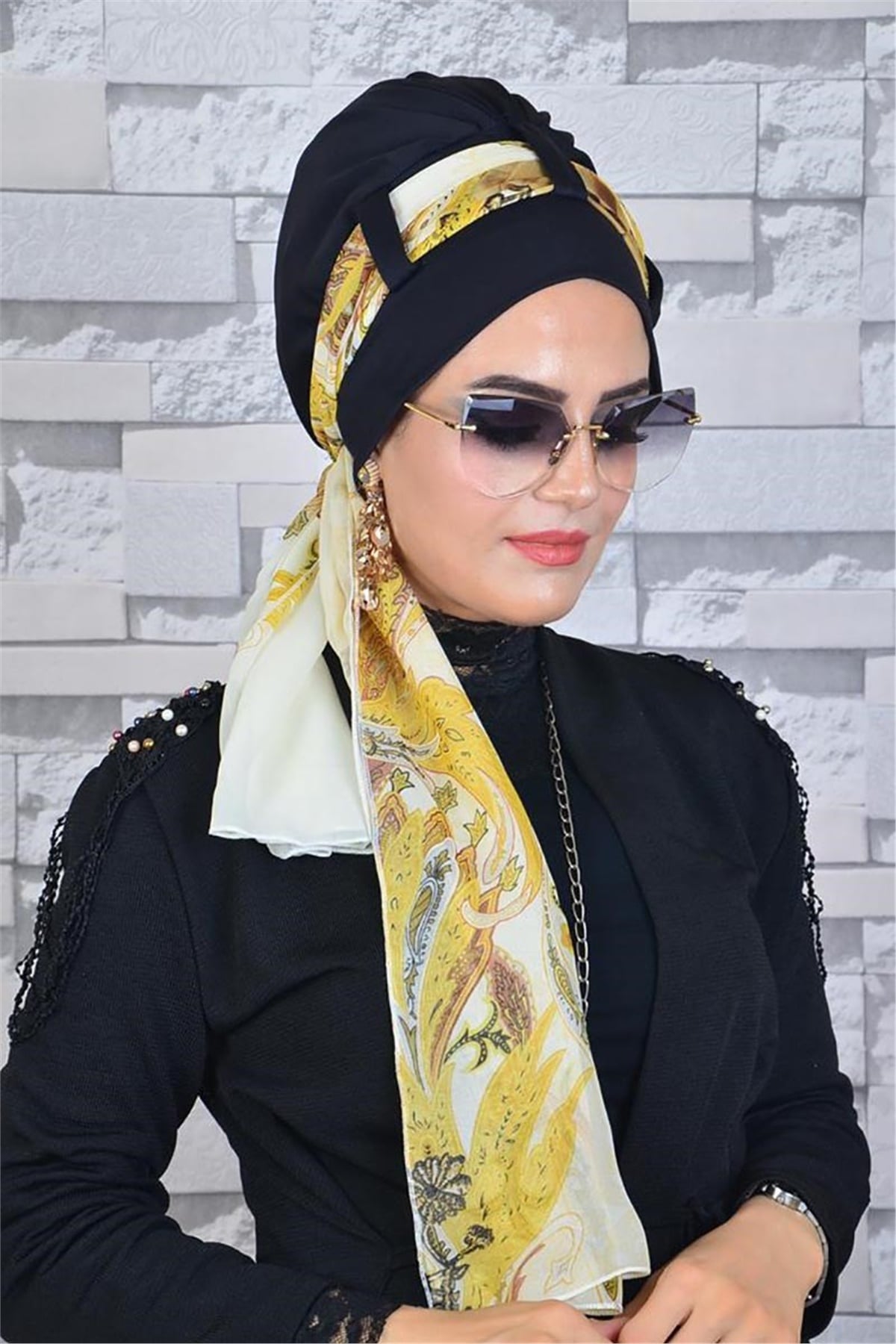 Gold Siyah Ve Krem Desenli Şal Bone t13705