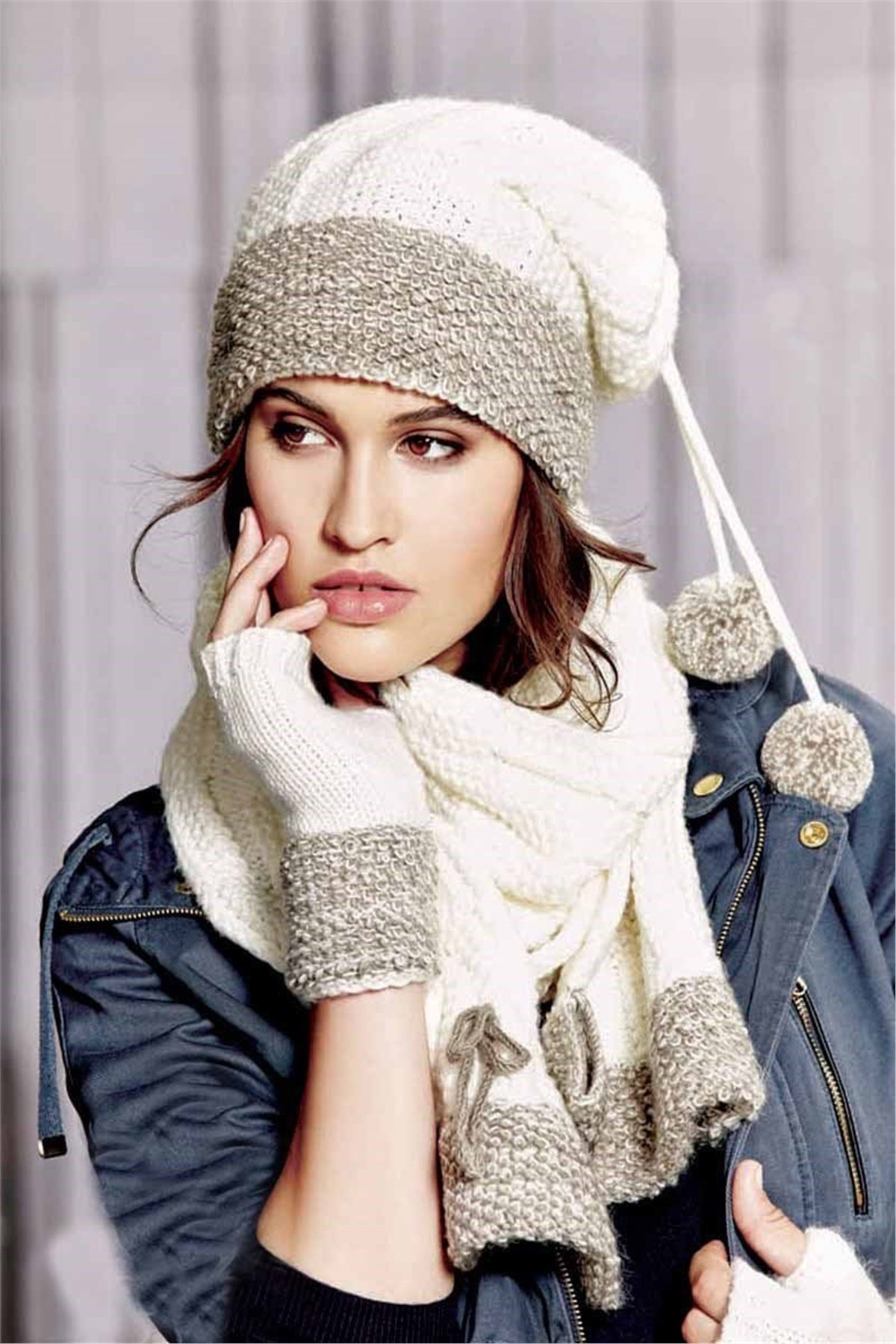 Kadın Atkı Bere Eldiven Takımı, İstanbul 606