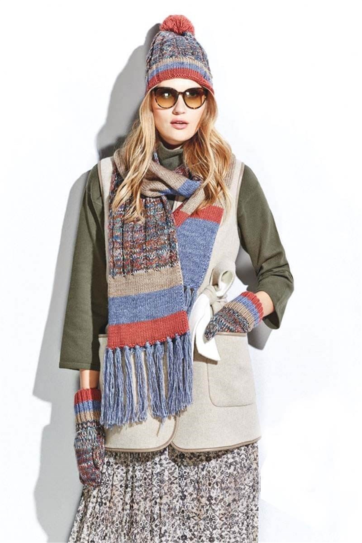 Kız Kulesi Bayan Atkı Bere Eldiven Takım