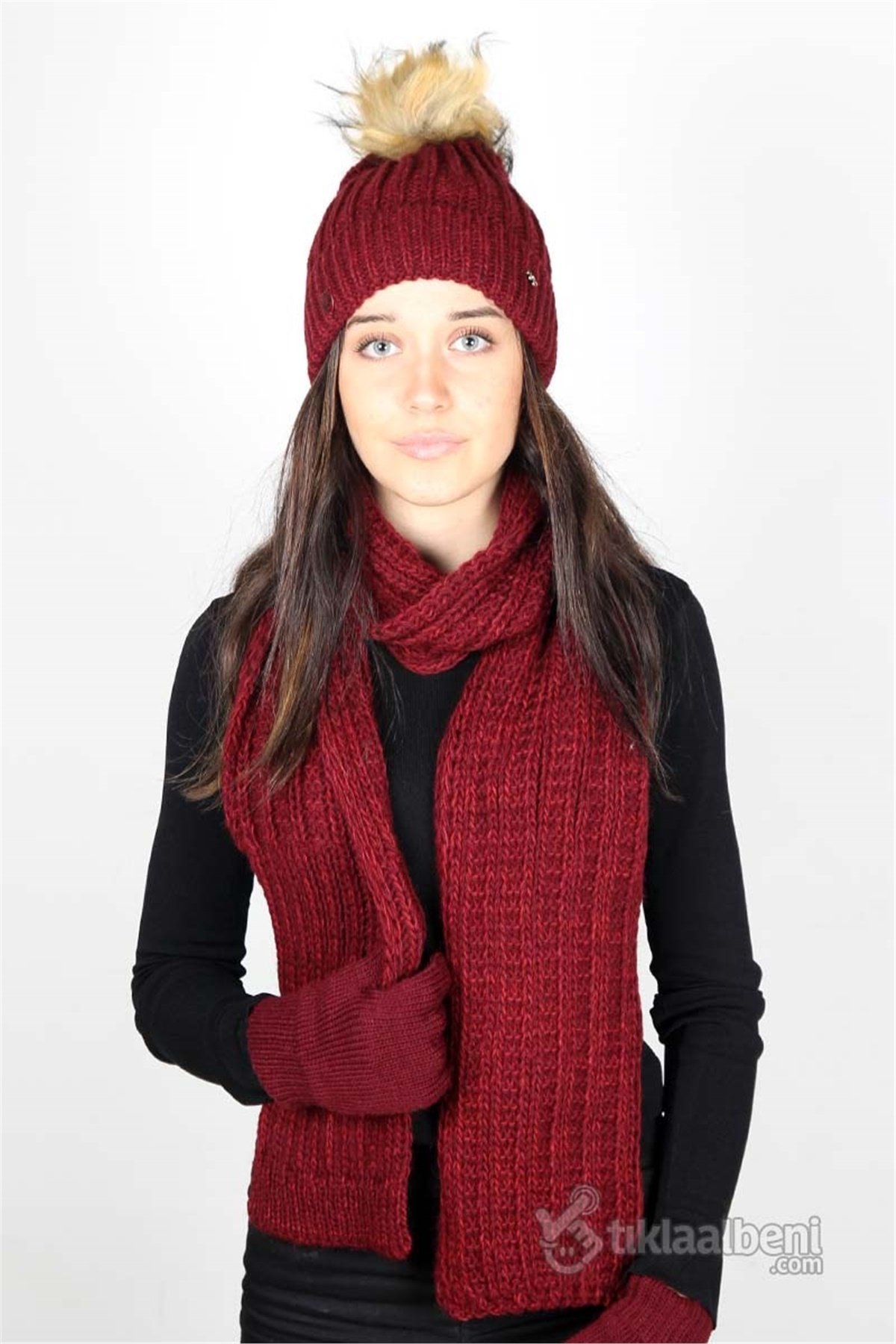 Tarz Kadın Atkı Bere Eldiven Üçlü Takım - Kırmızı