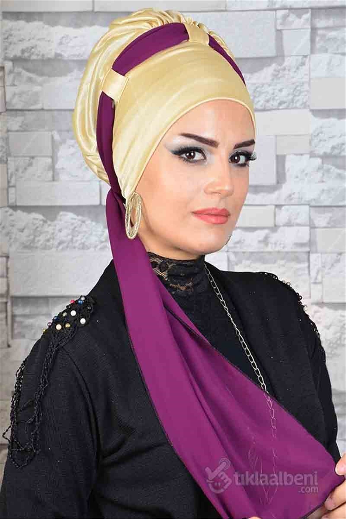 Vişne Gold Hazır Fularlı Eşarp tb2018