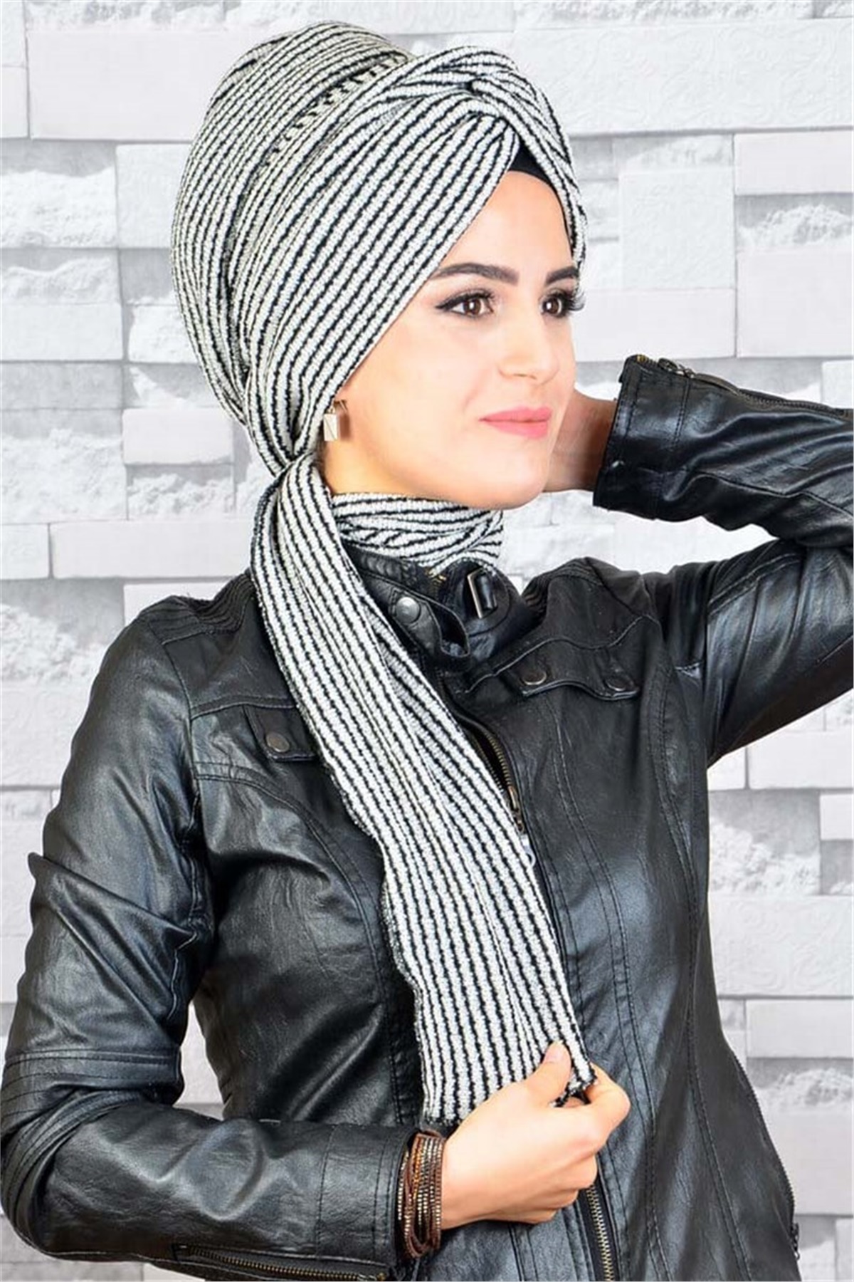 Zincir Bandana Pratik Bone Şal BN032