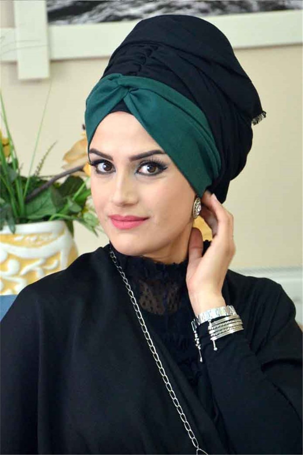 Zümrüt Siyah Burgu Bandana Pratik Şal BND3009