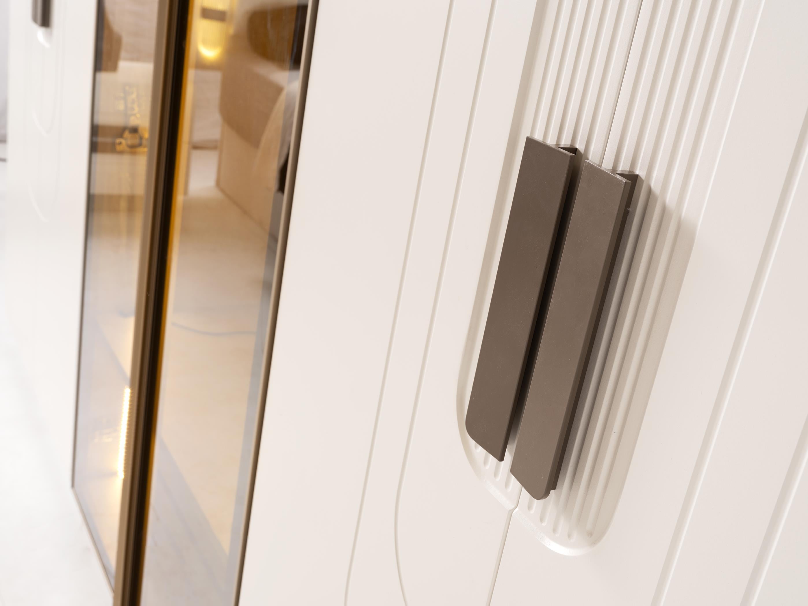 Nova %100 MDF 6 Kapaklı Modern Dolap