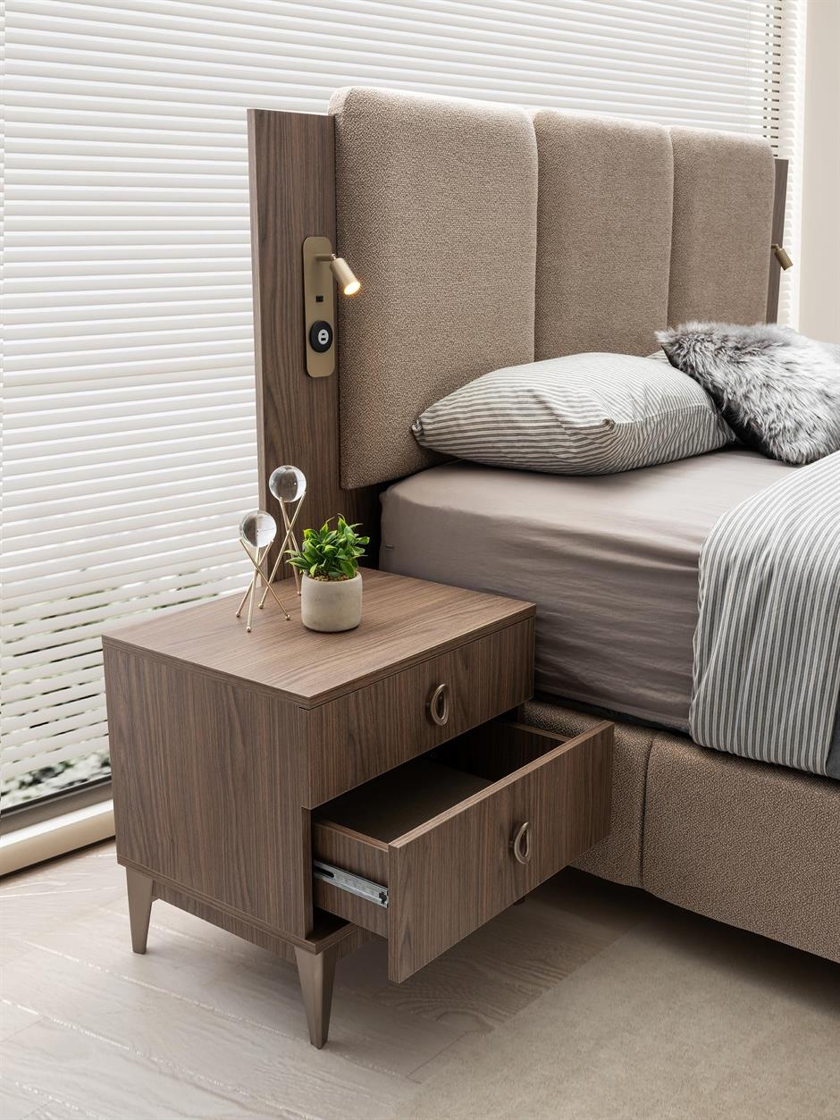 Bergamo 6 Kapaklı Modern Yatak Odası Takımı Başlıklı