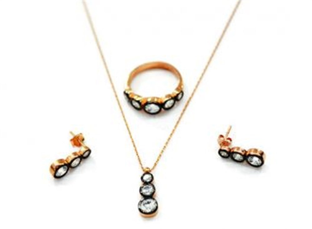 GÜMÜŞ 3 TAŞLI ELMAS MODEL SET