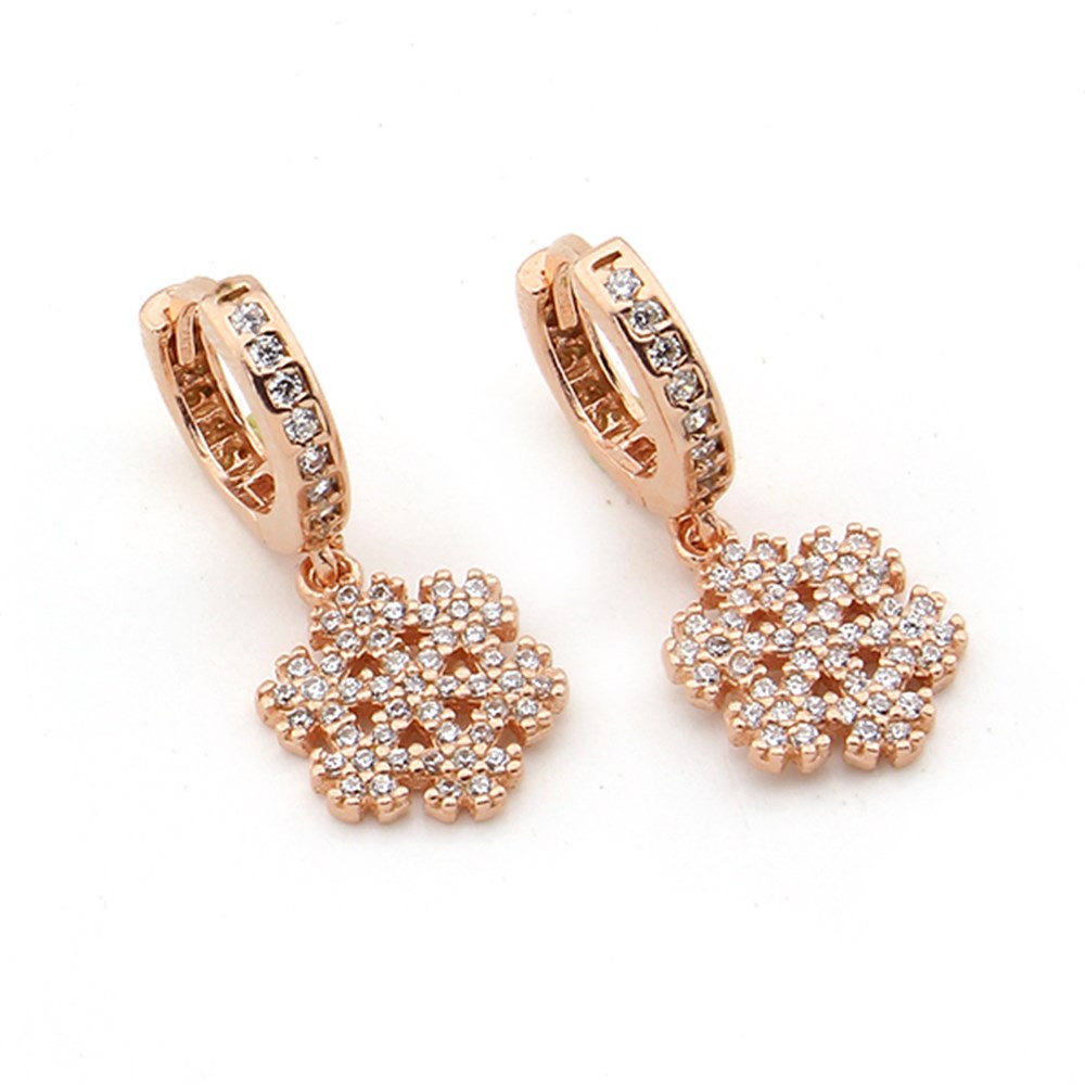 GÜMÜŞ KAR TANESİ MODEL KÜPE