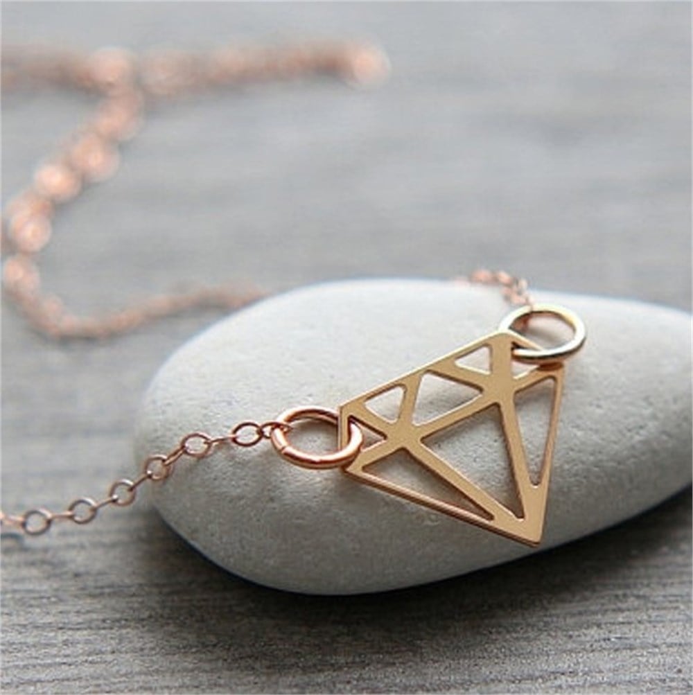 GÜMÜŞ ÖZEL TASARIM ELMAS MODEL KOLYE