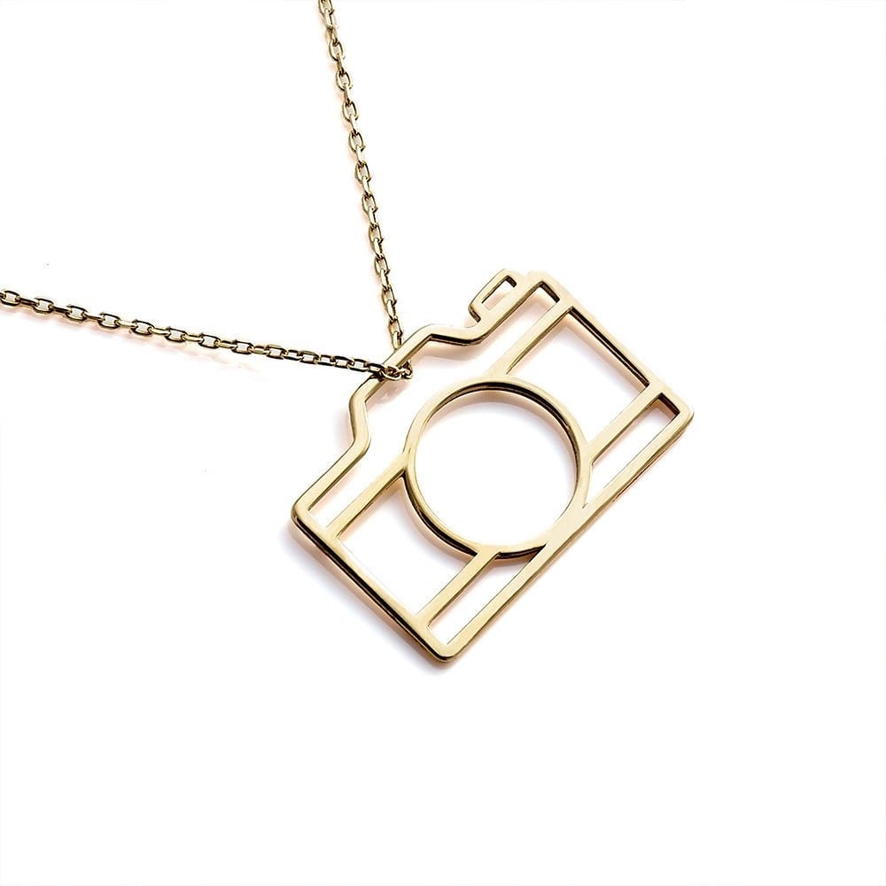 GÜMÜŞ ÖZEL TASARIM UNISEX FOTOĞRAF MAKİNESİ KOLYESİ