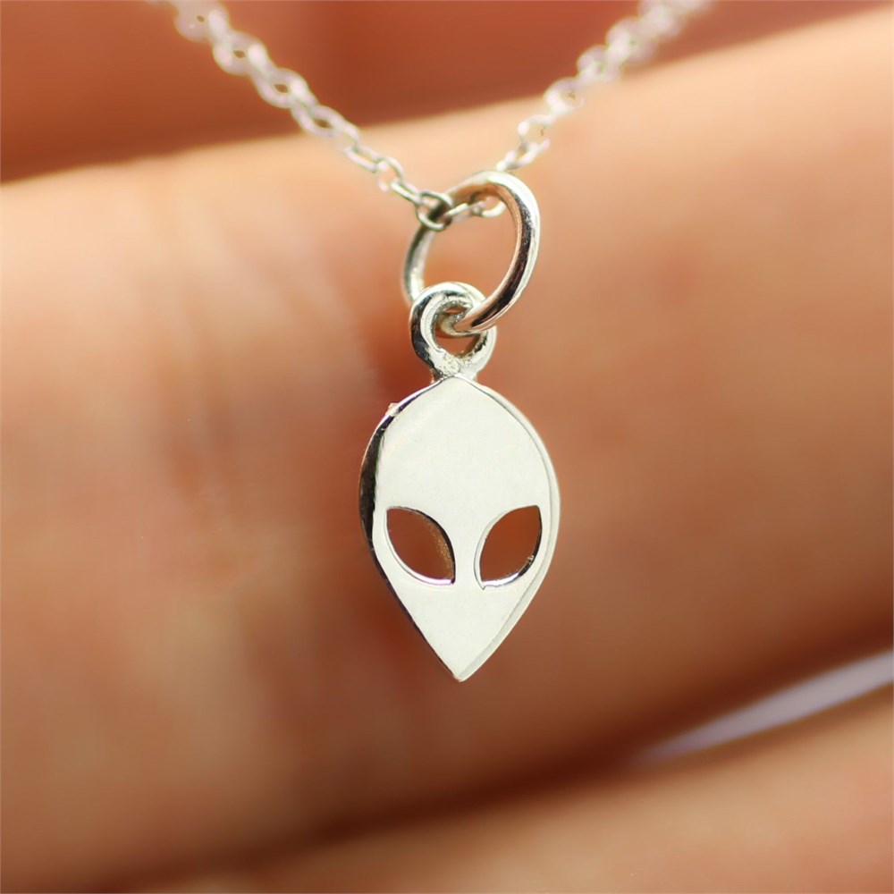 GÜMÜŞ ÖZEL TASARIM ALIEN KOLYESİ