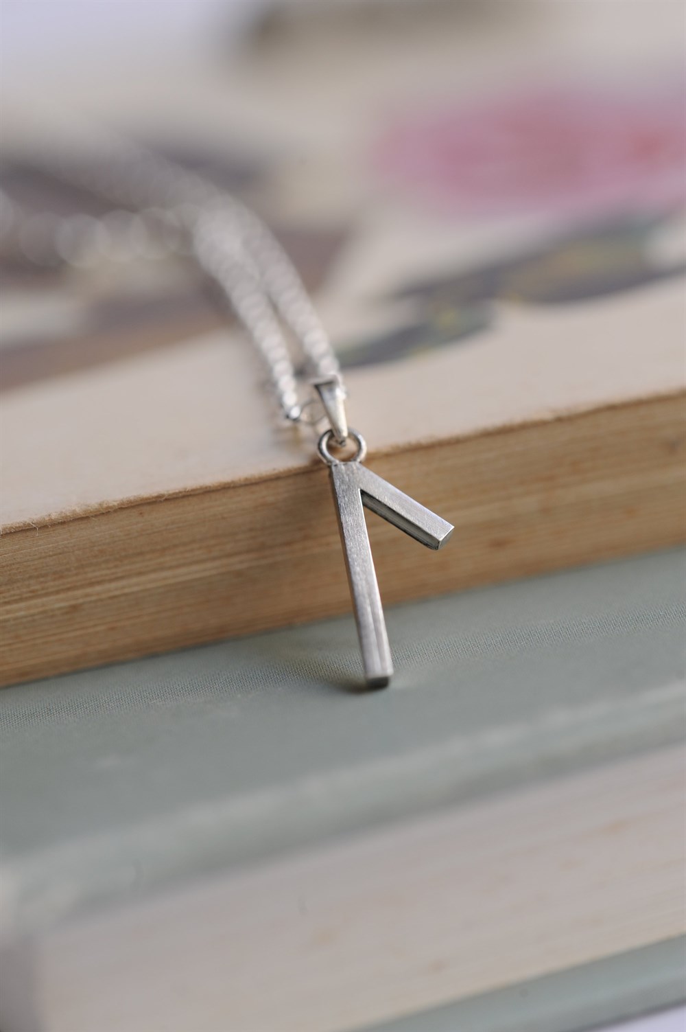GÜMÜŞ ÖZEL TASARIM VİKİNG LAGUZ RUNE KOLYESİ