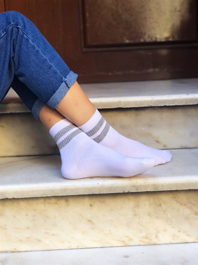 Retrobird Cotton Single Pair White Color Womens Sports Socks