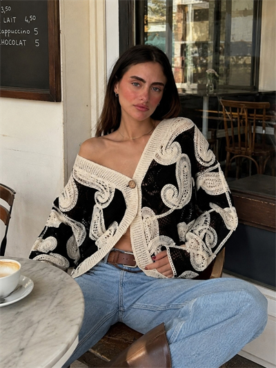 Retrobird Nell Şal Motifli Düğmeli Krem - Siyah Kroşe Hırka