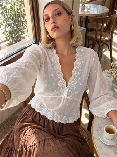 Retrobird Léonie Embroidered V-Neck Balloon Sleeve White Shirt