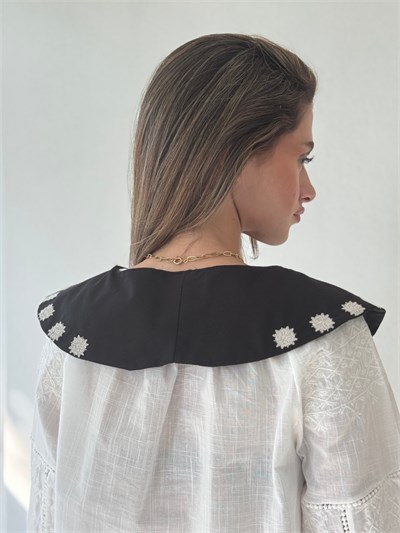 Retrobird Motifli Siyah Bağlamalı Yaka