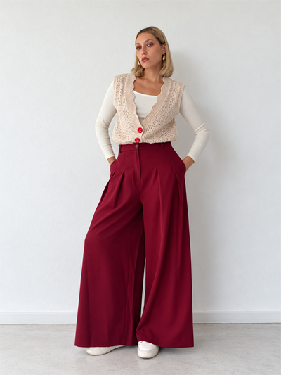Retrobird Blair High-Waisted Pleated Pocketed Burgundy Palazzo Wide-Leg Trousers