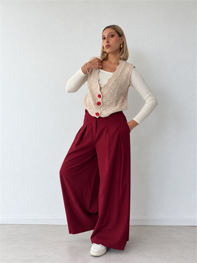 Retrobird Blair High-Waisted Pleated Pocketed Burgundy Palazzo Wide-Leg Trousers